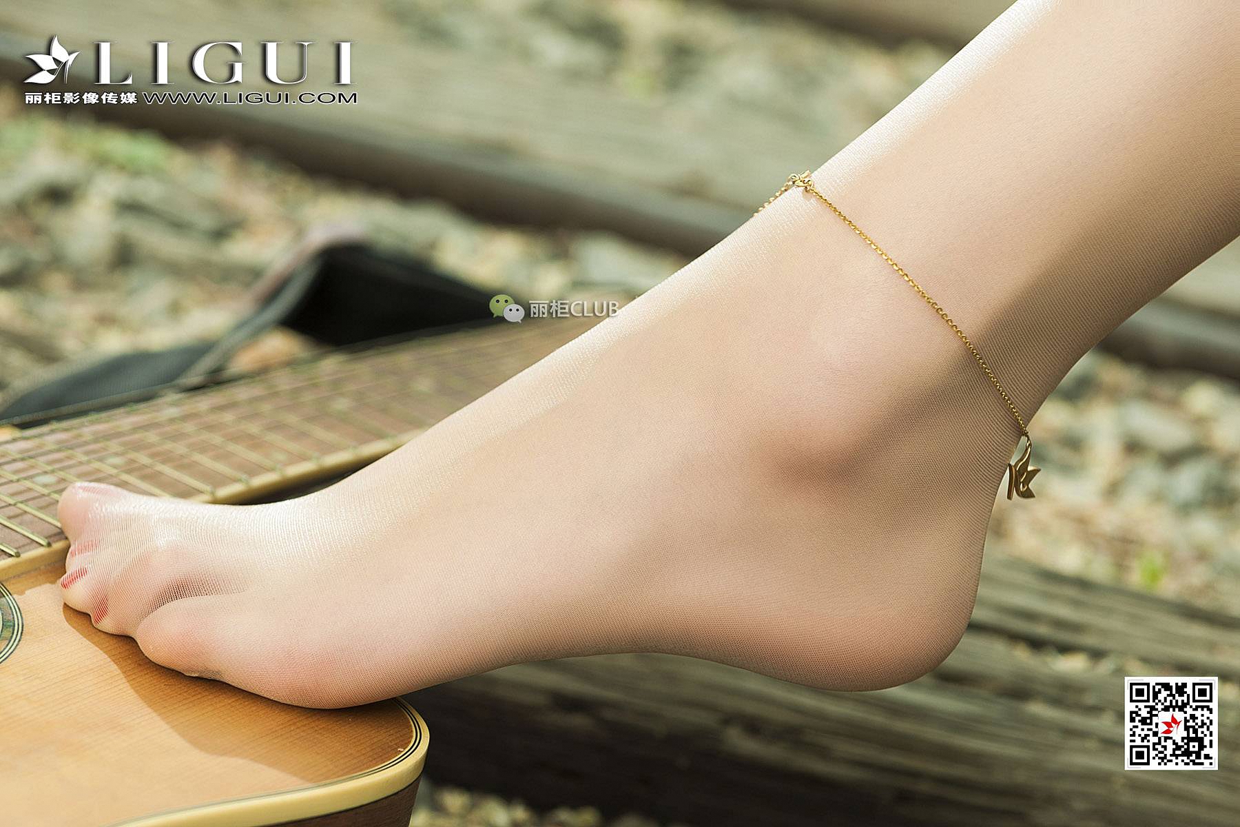 pretty lady dirty feet 78