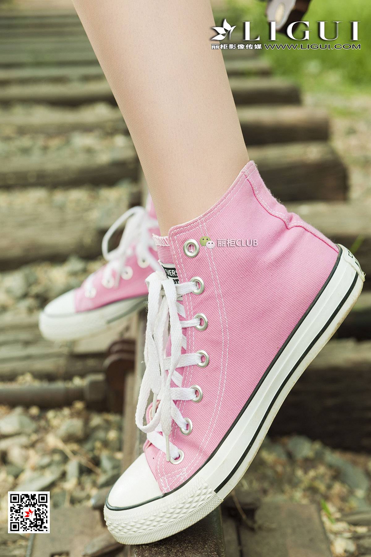 pretty lady dirty feet 78