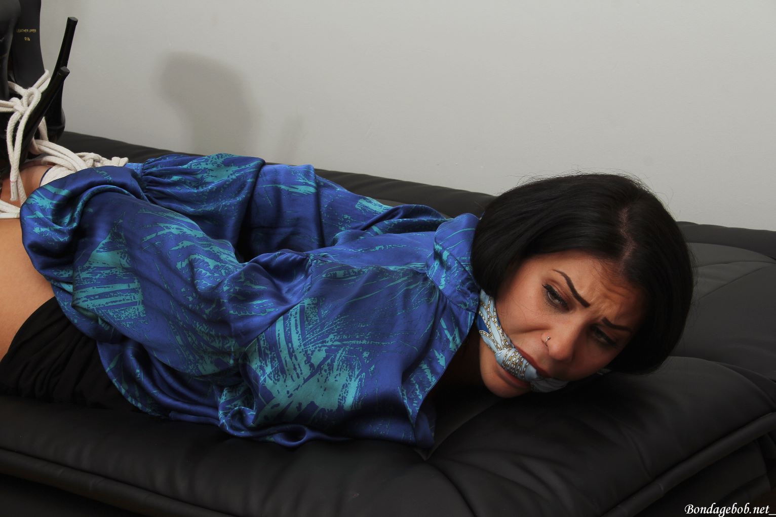 Tied Sexy Beauties 469-2