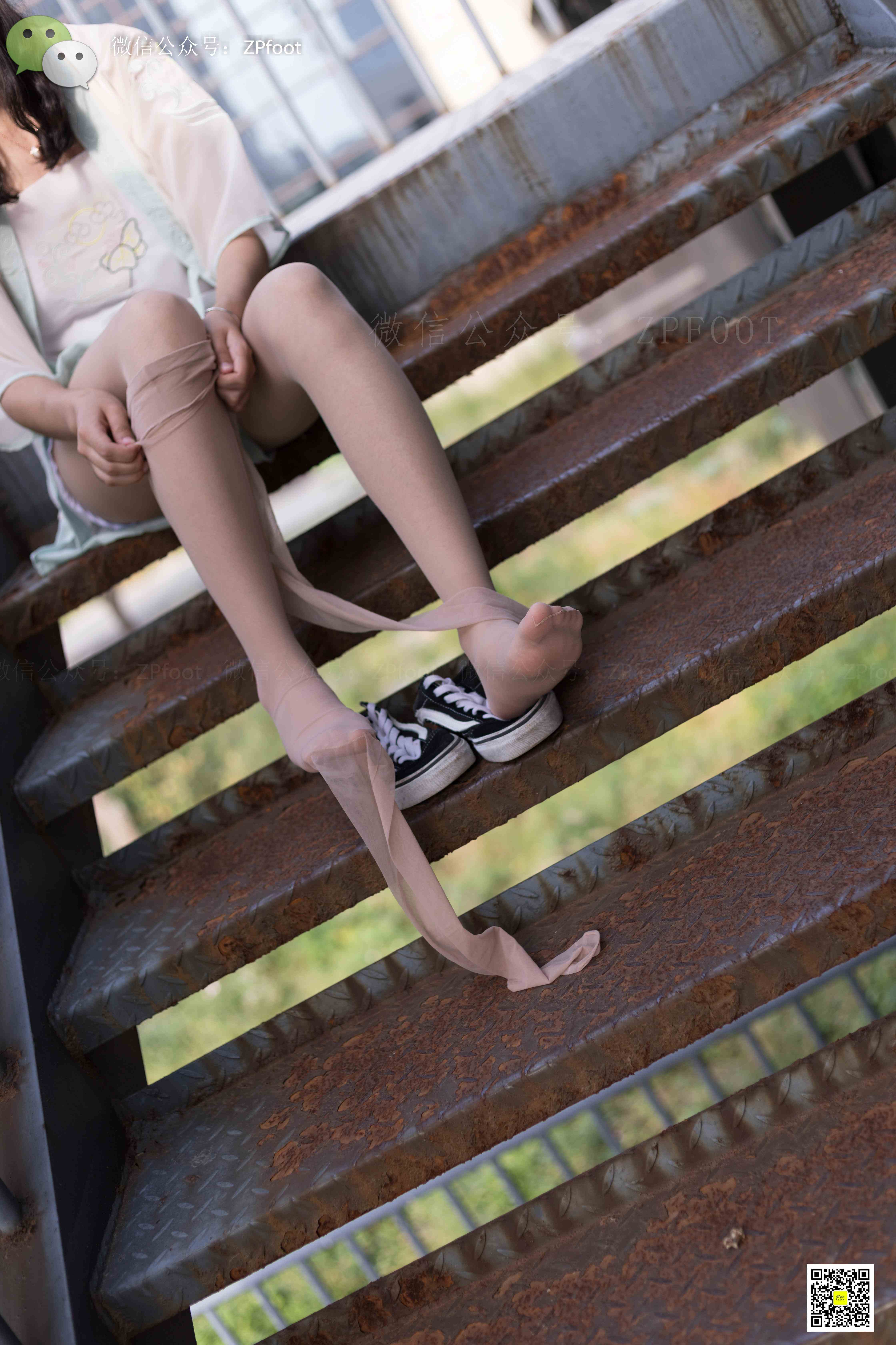 China Beauty Legs and feet 1160