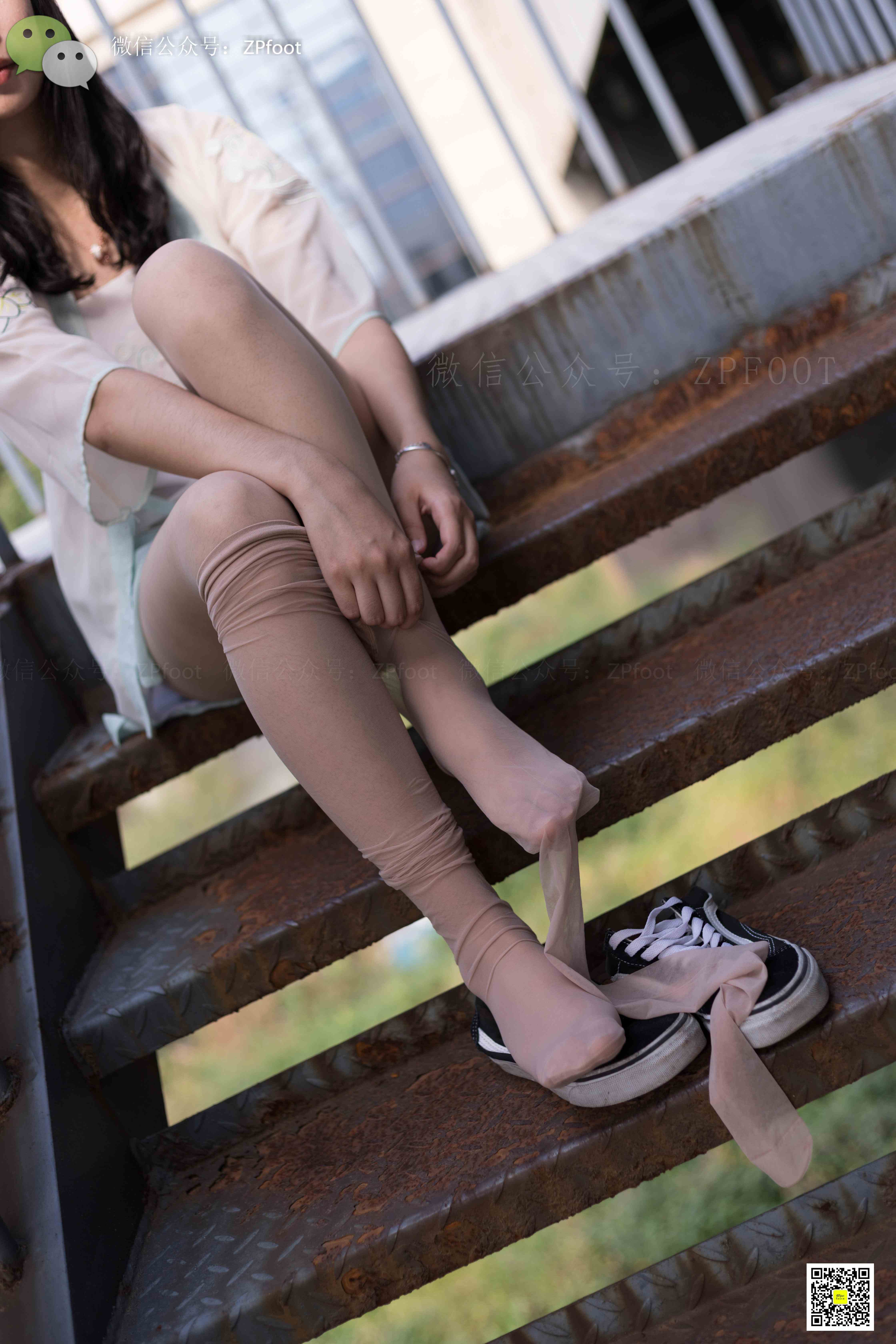 China Beauty Legs and feet 1160