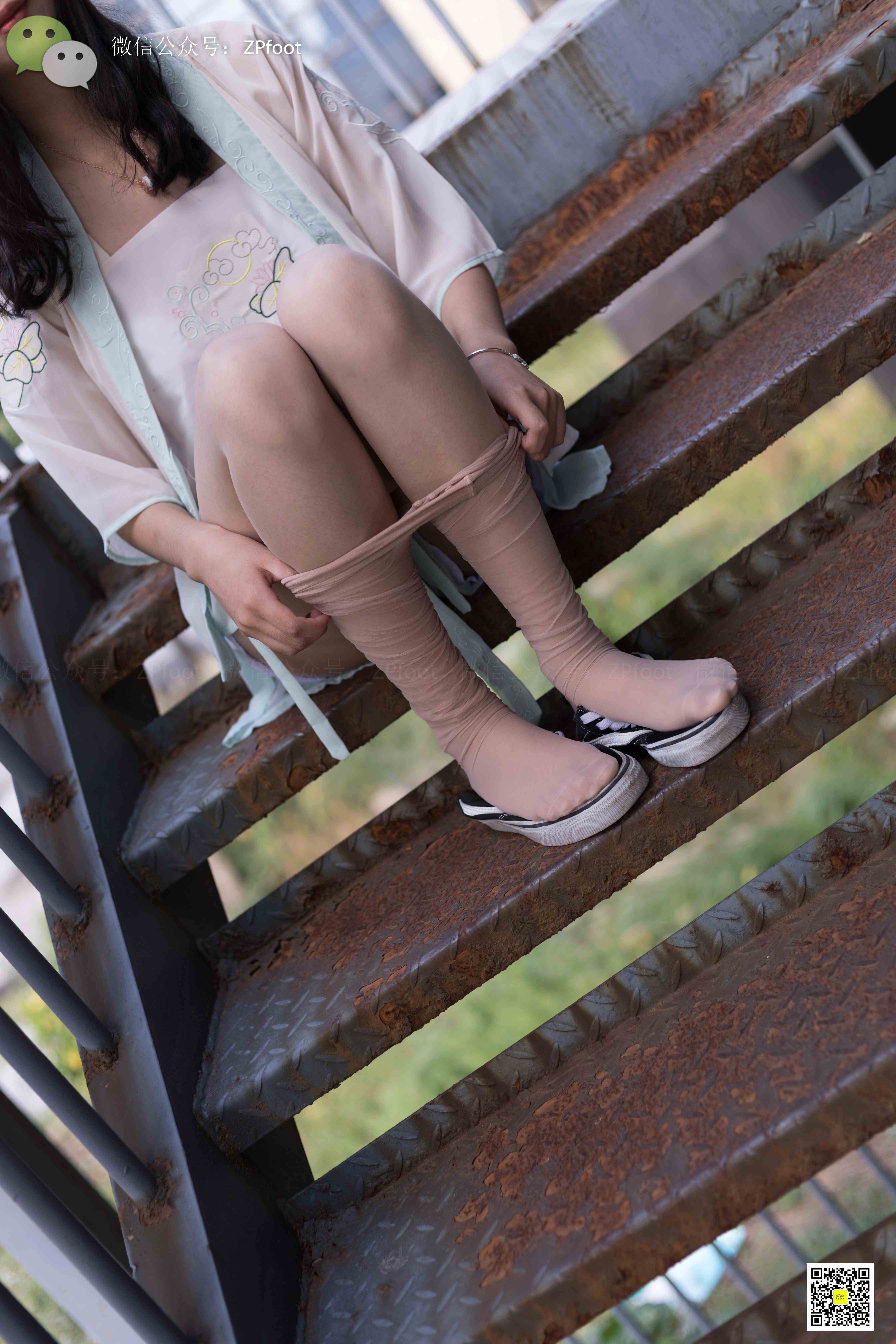 China Beauty Legs and feet 1160