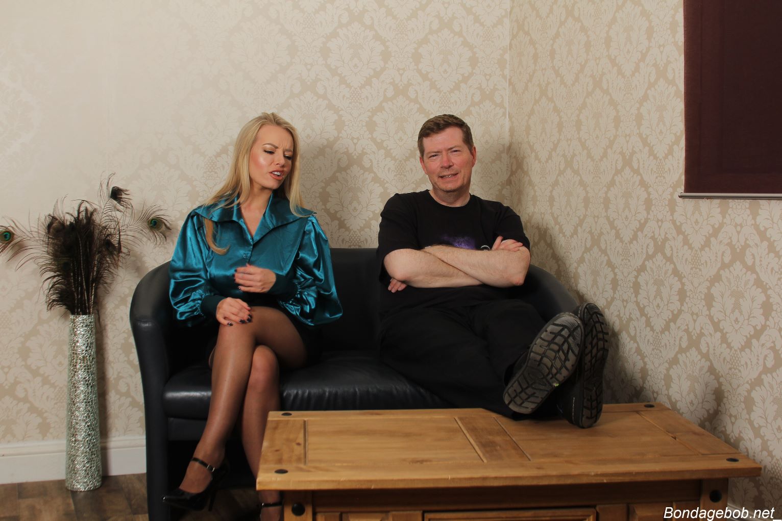 Tied Sexy Beauties 480-1