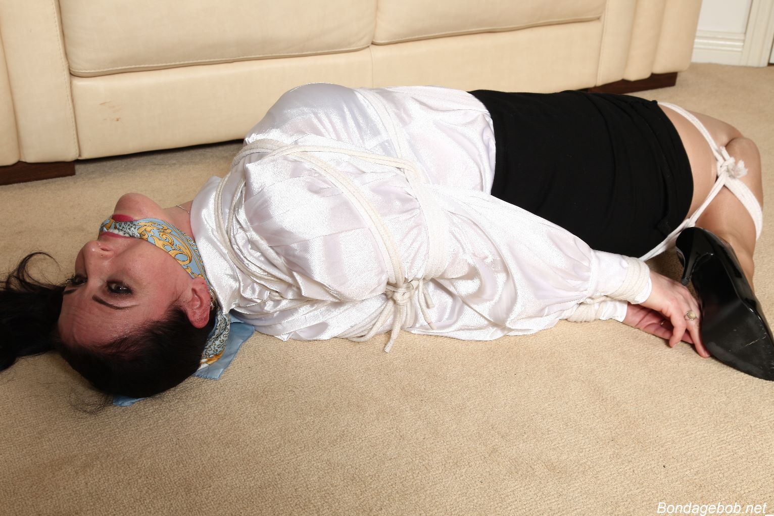 Tied Sexy Beauties 486-2