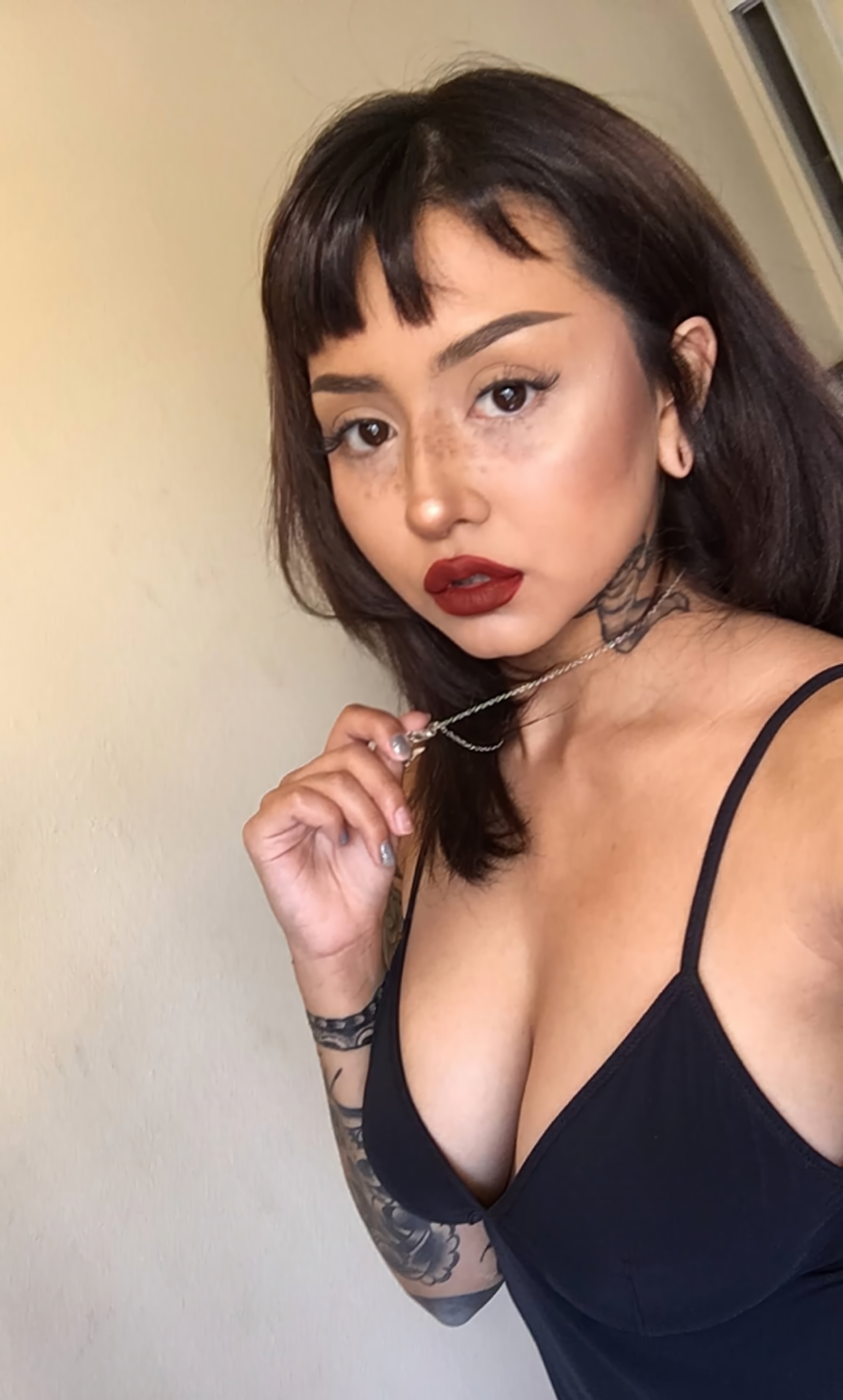 Sexy Latina slut Desiree