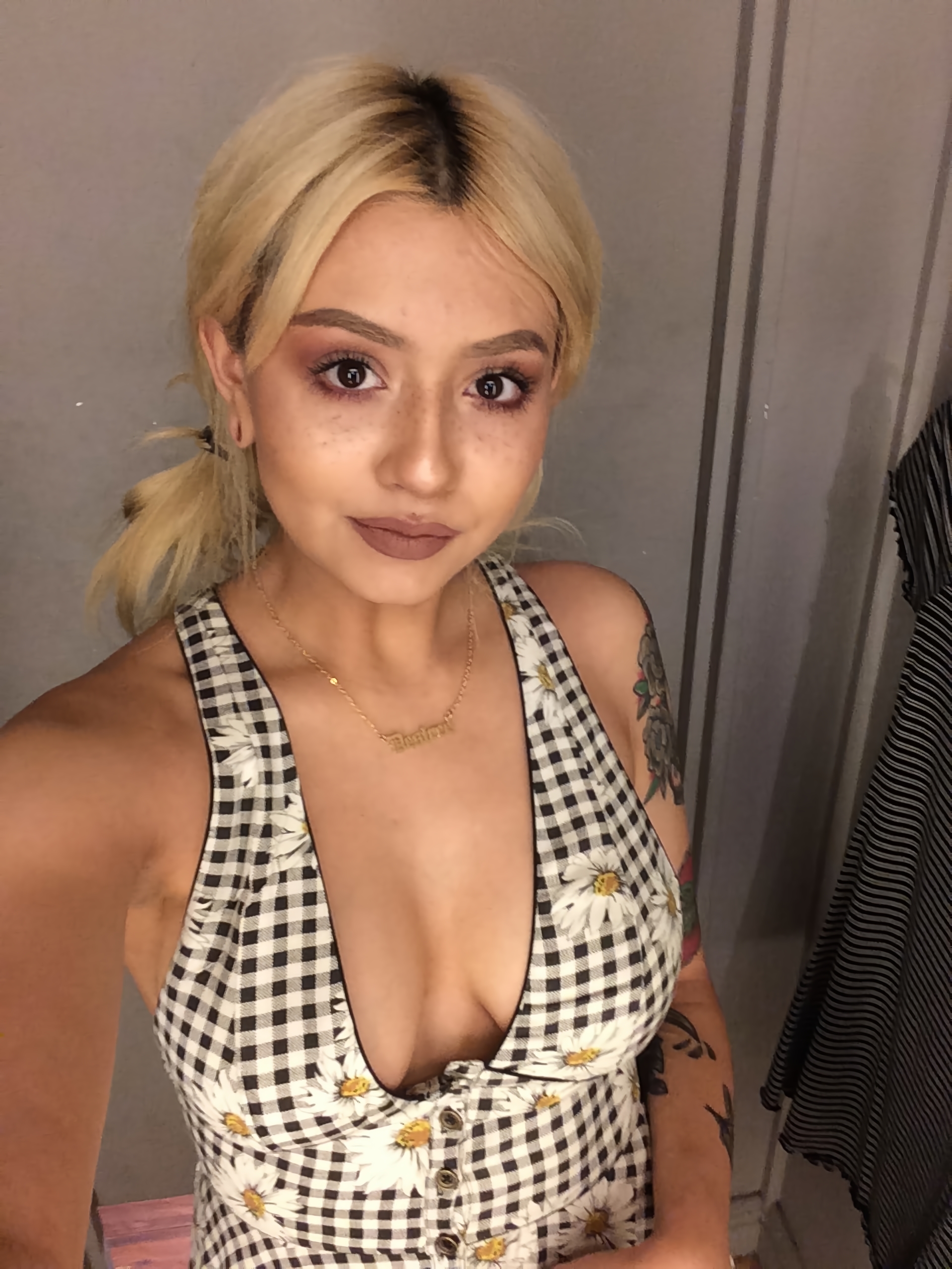 Sexy Latina slut Desiree