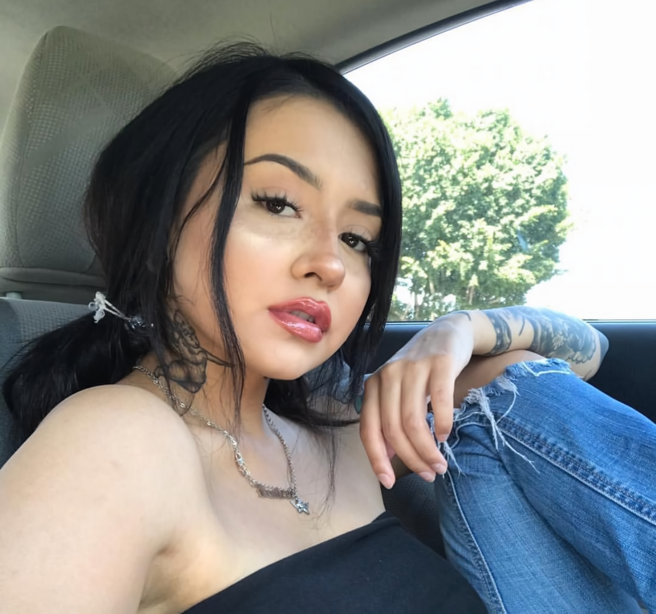 Sexy Latina slut Desiree