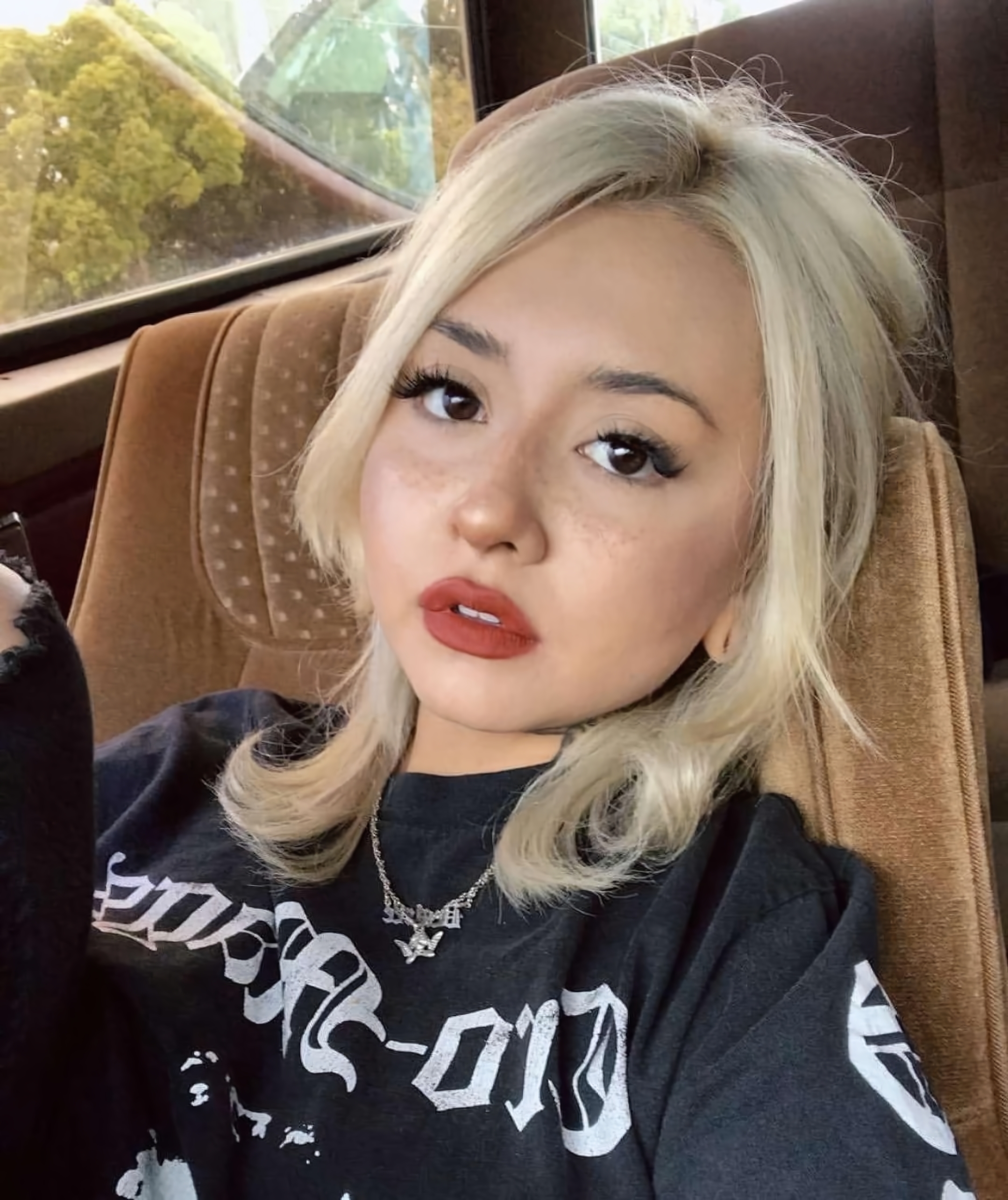 Sexy Latina slut Desiree