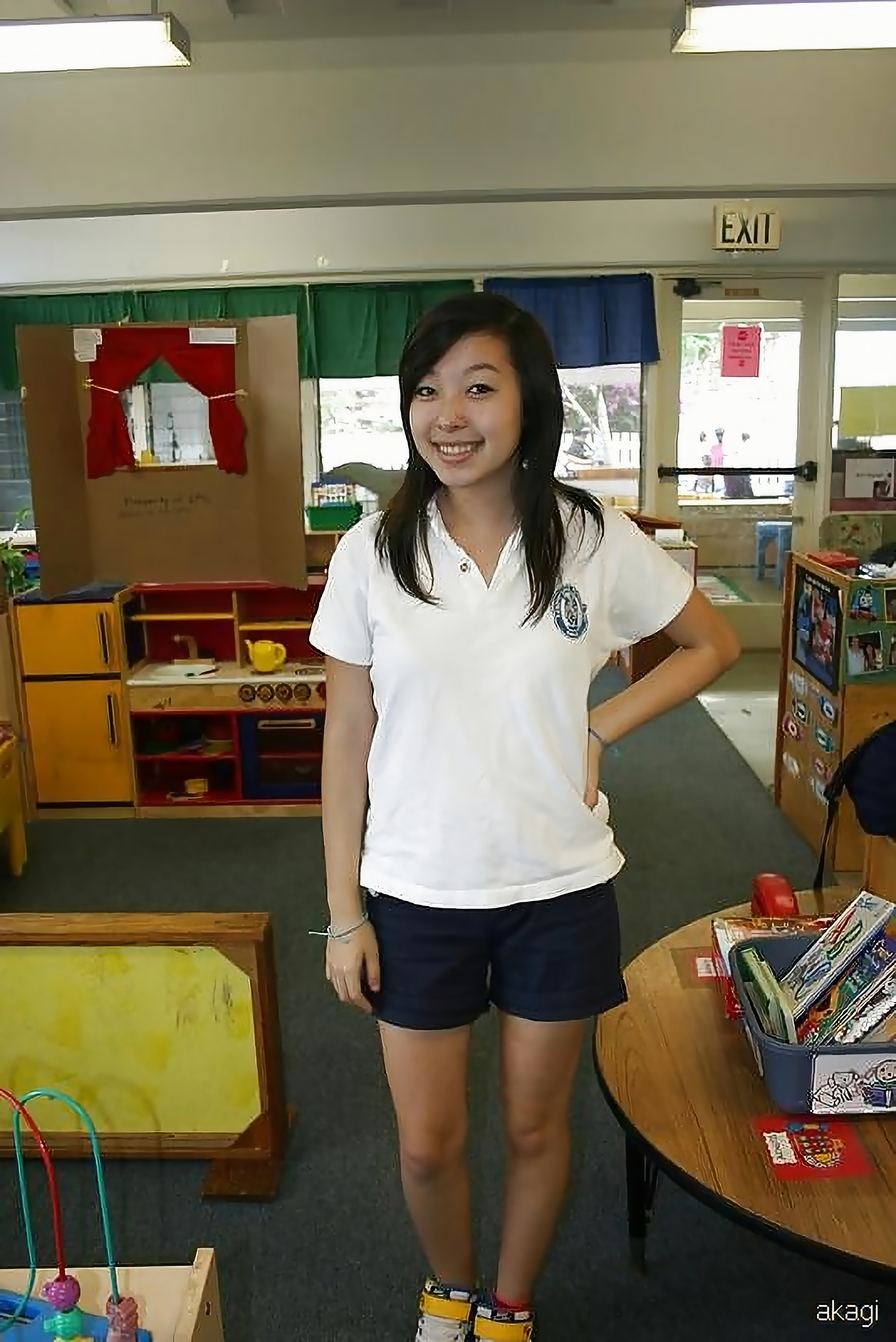 Asian slut Deira loves sucking cock