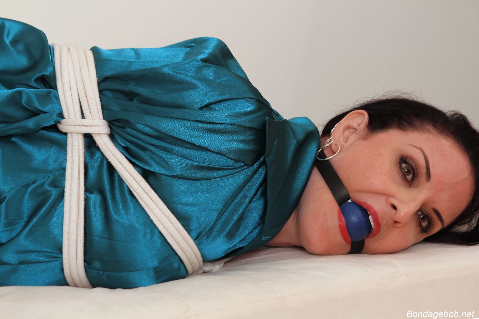 Tied Sexy Beauties 492-4