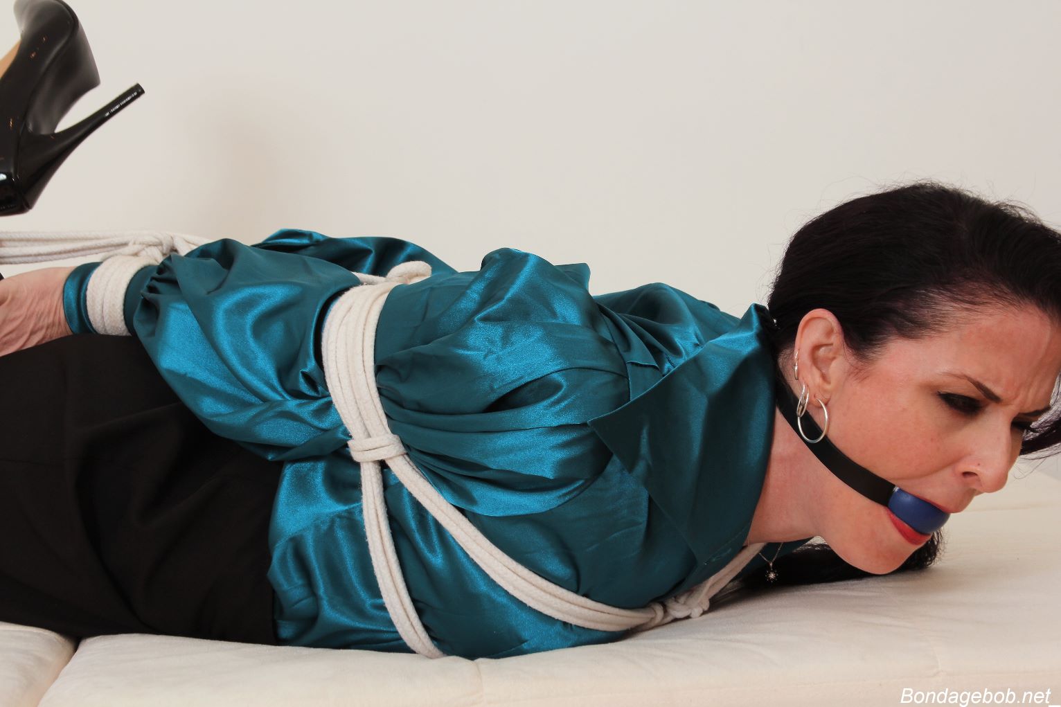 Tied Sexy Beauties 492-4