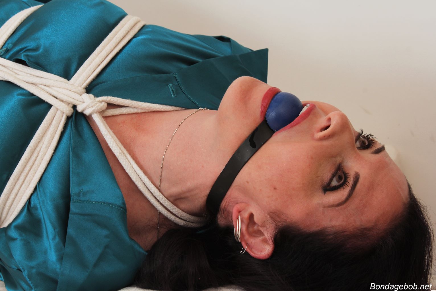 Tied Sexy Beauties 492-4