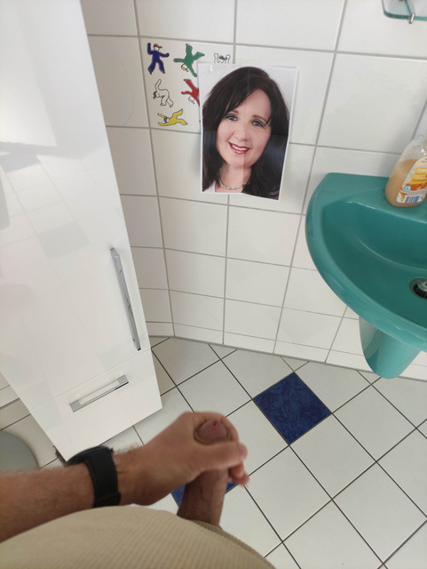 MILF Michaela the cumshot queen