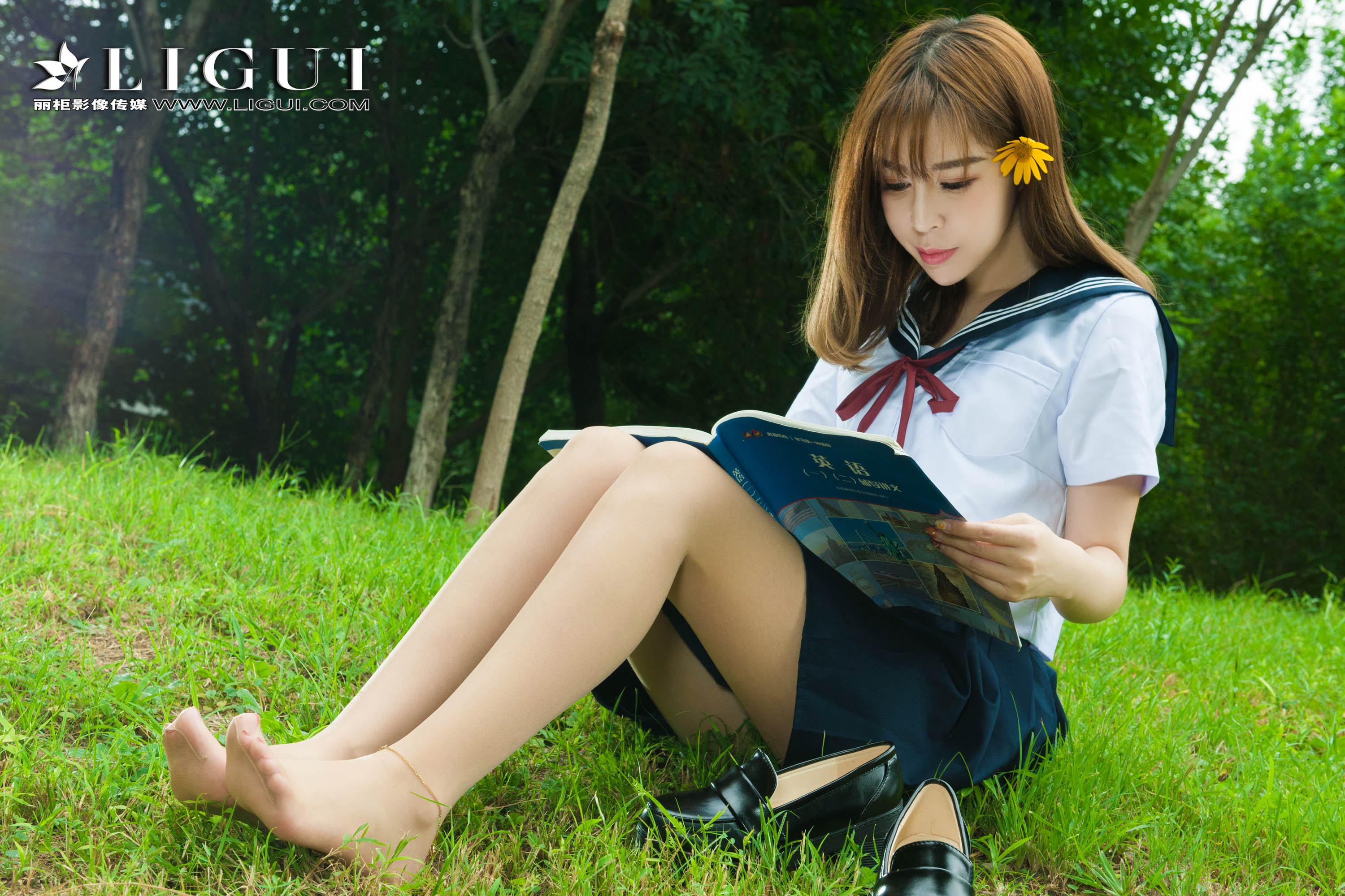 pretty lady dirty feet 85