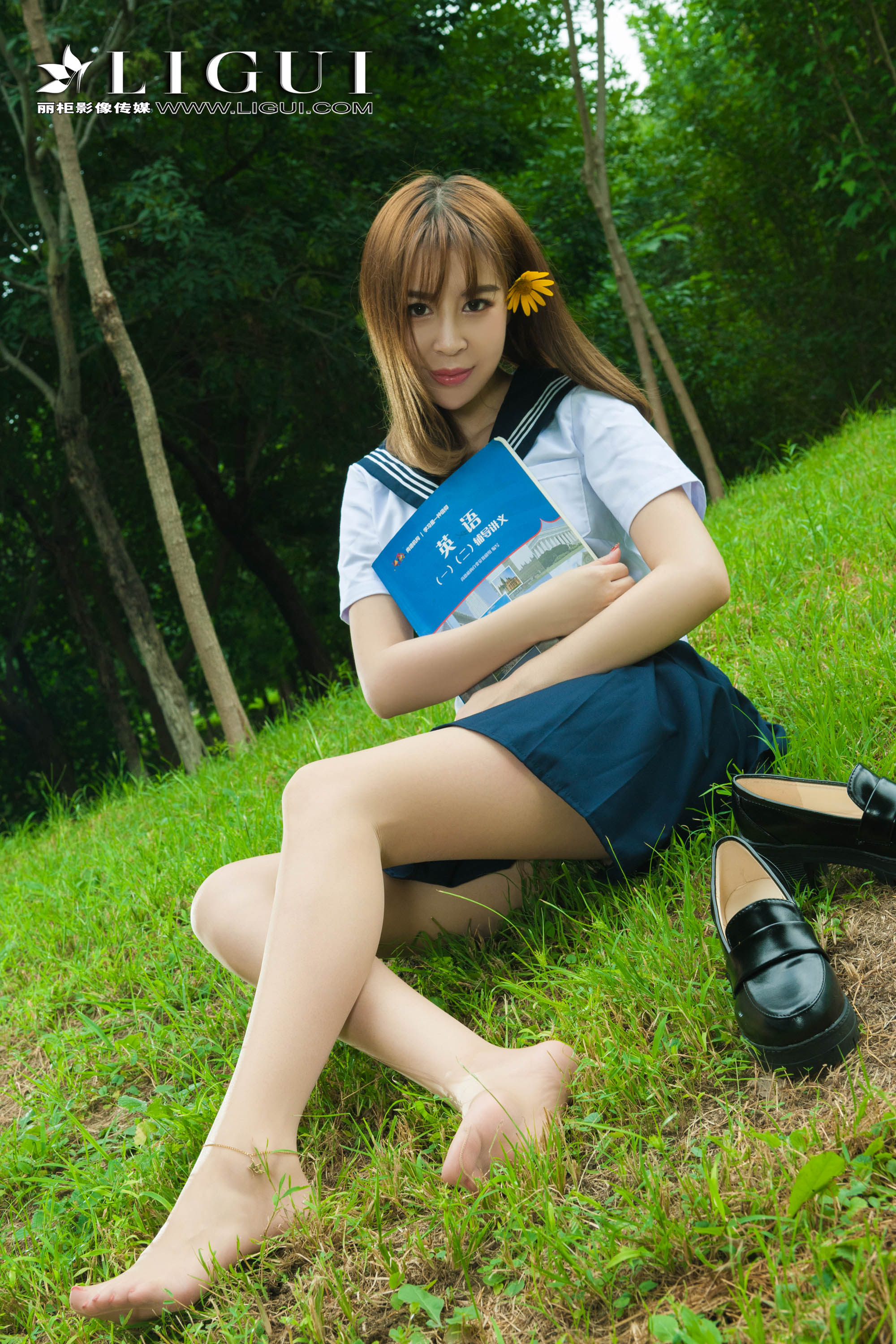 pretty lady dirty feet 85