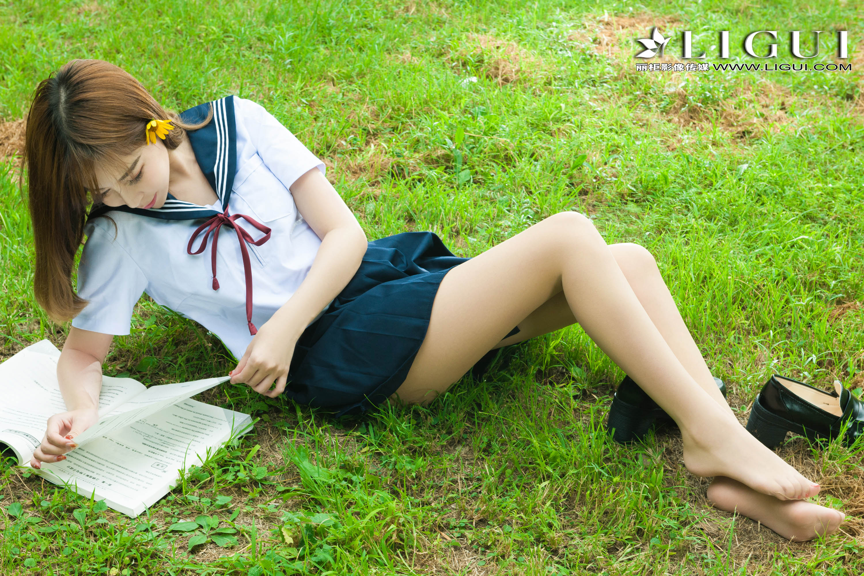 pretty lady dirty feet 85