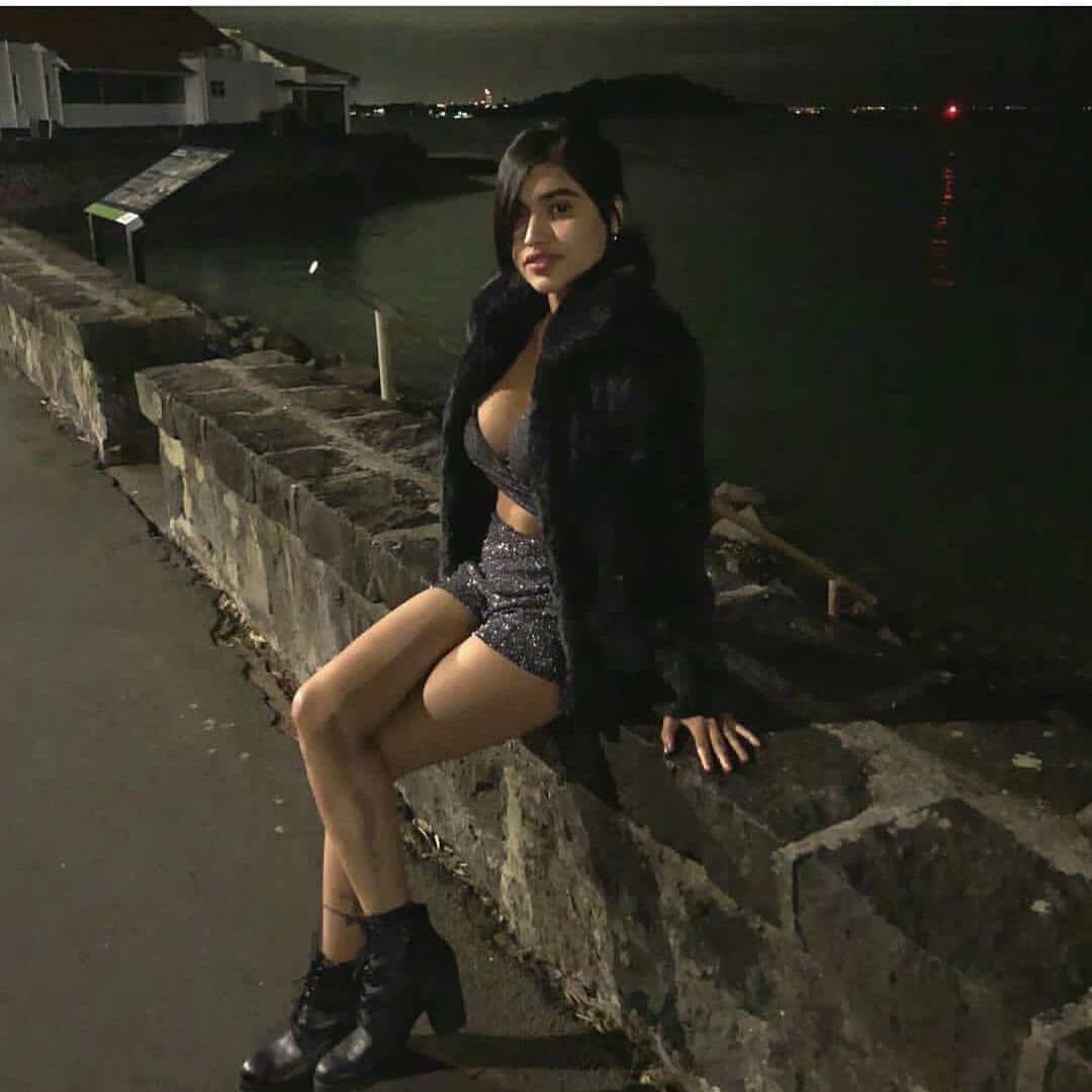 Twinkle Kapoor Naked pics HD