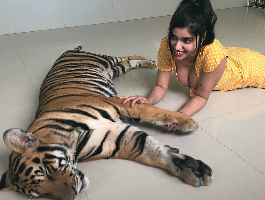 Twinkle Kapoor Naked pics HD