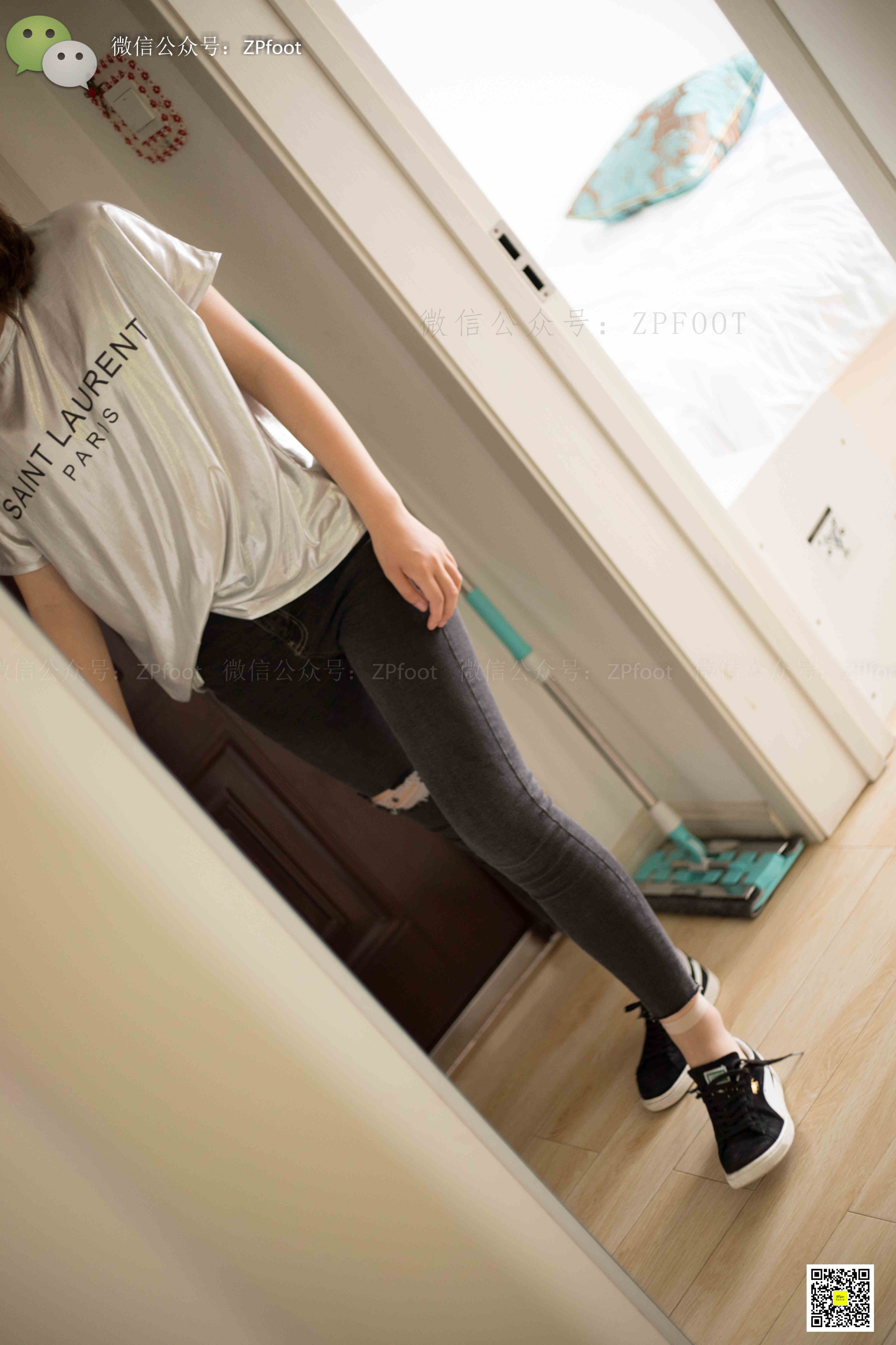 China Beauty Legs and feet 1178