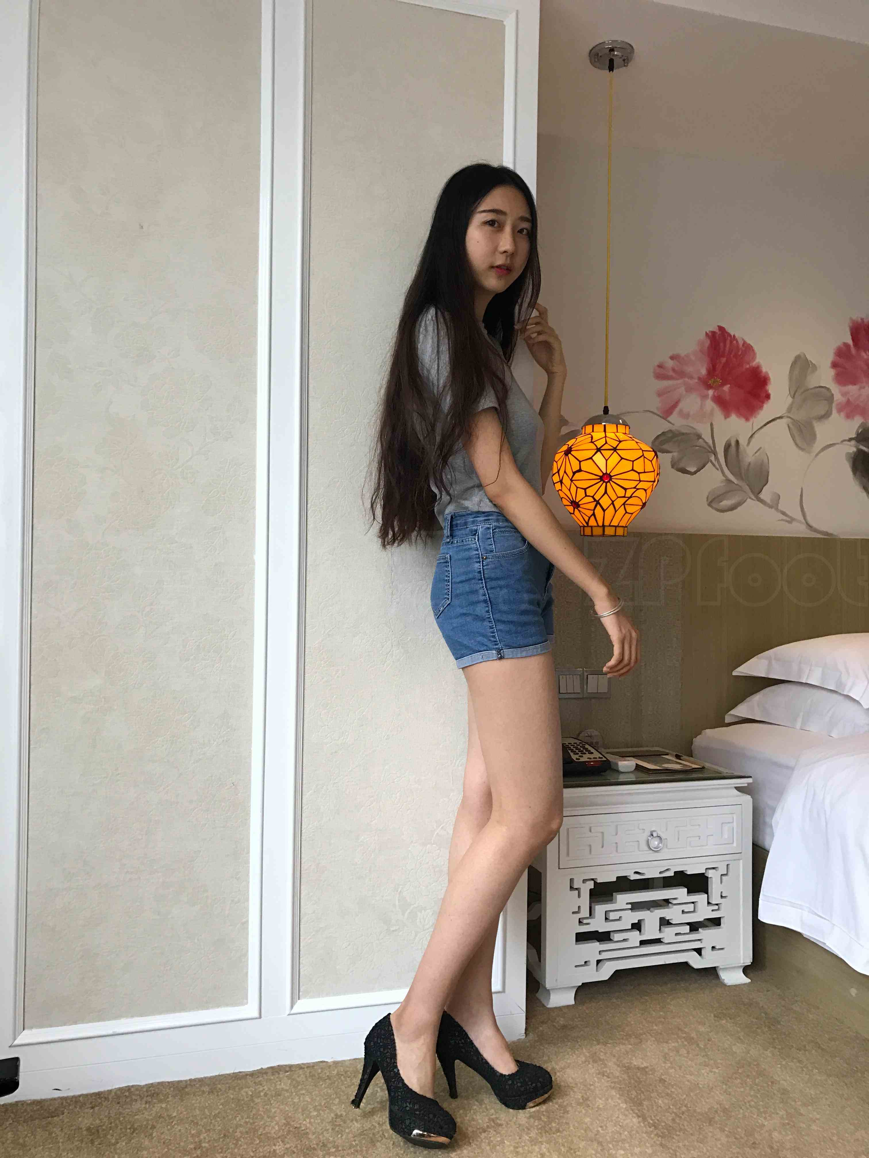 China Beauty Legs and feet 1183