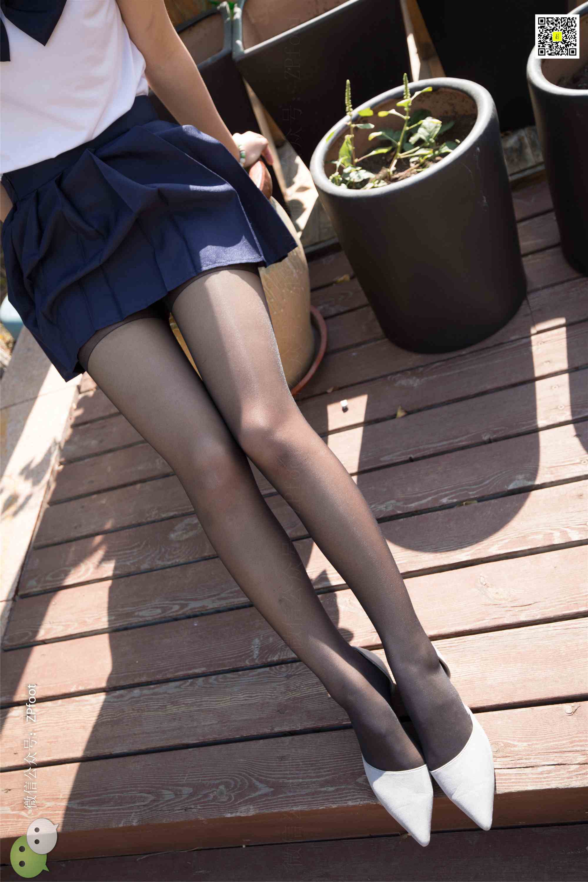 China Beauty Legs and feet 1190