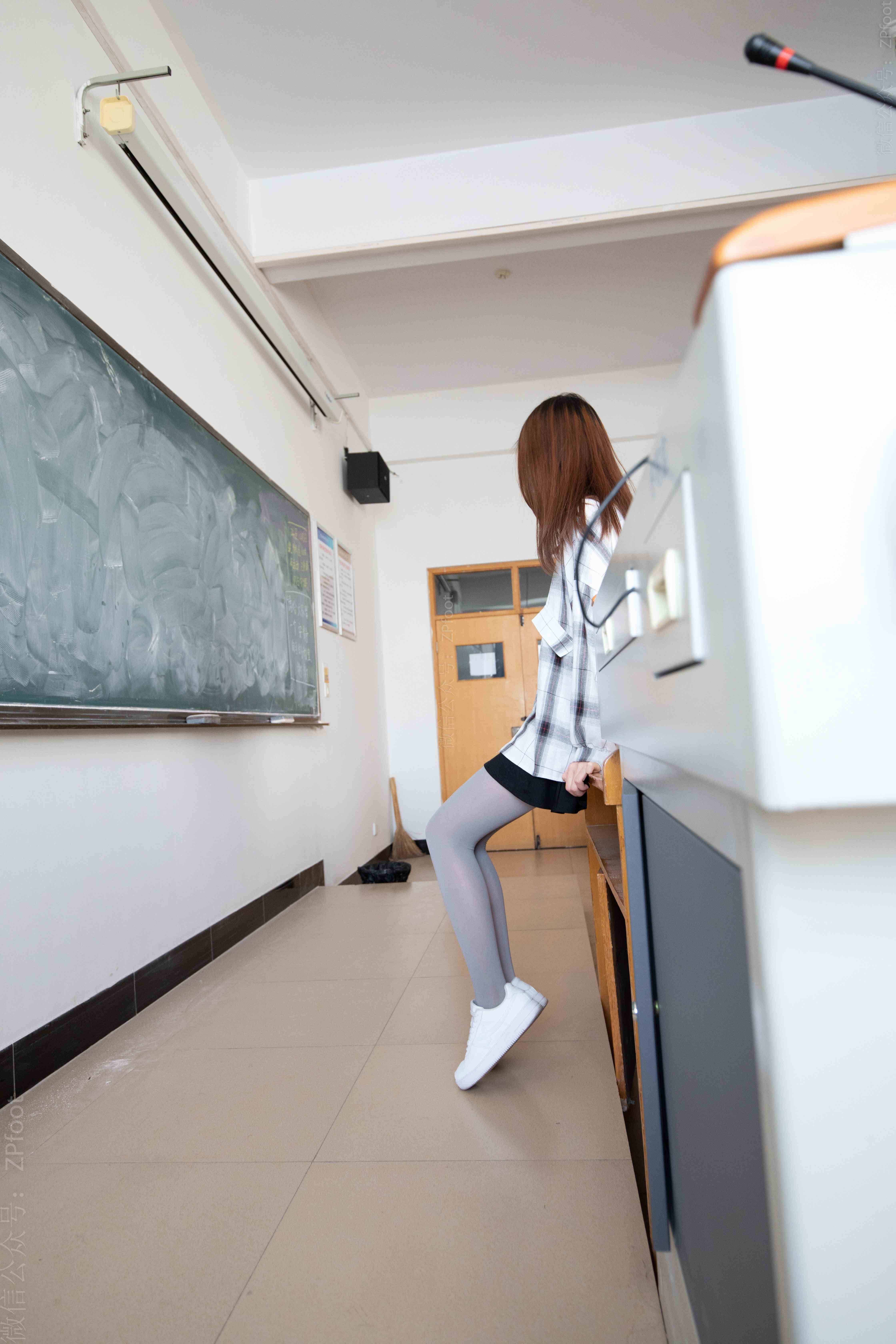 China Beauty Legs and feet 1191