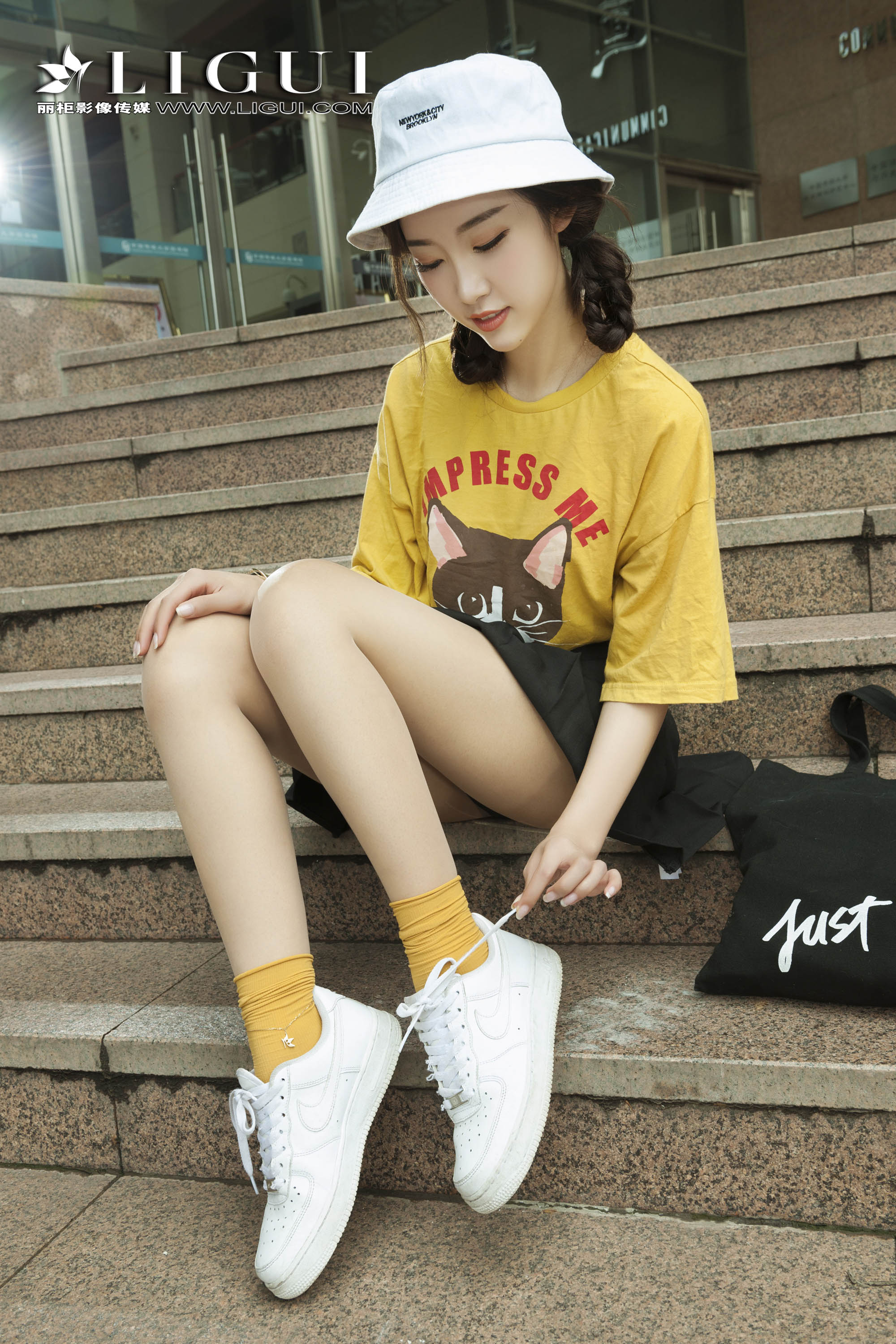 pretty lady dirty feet 91