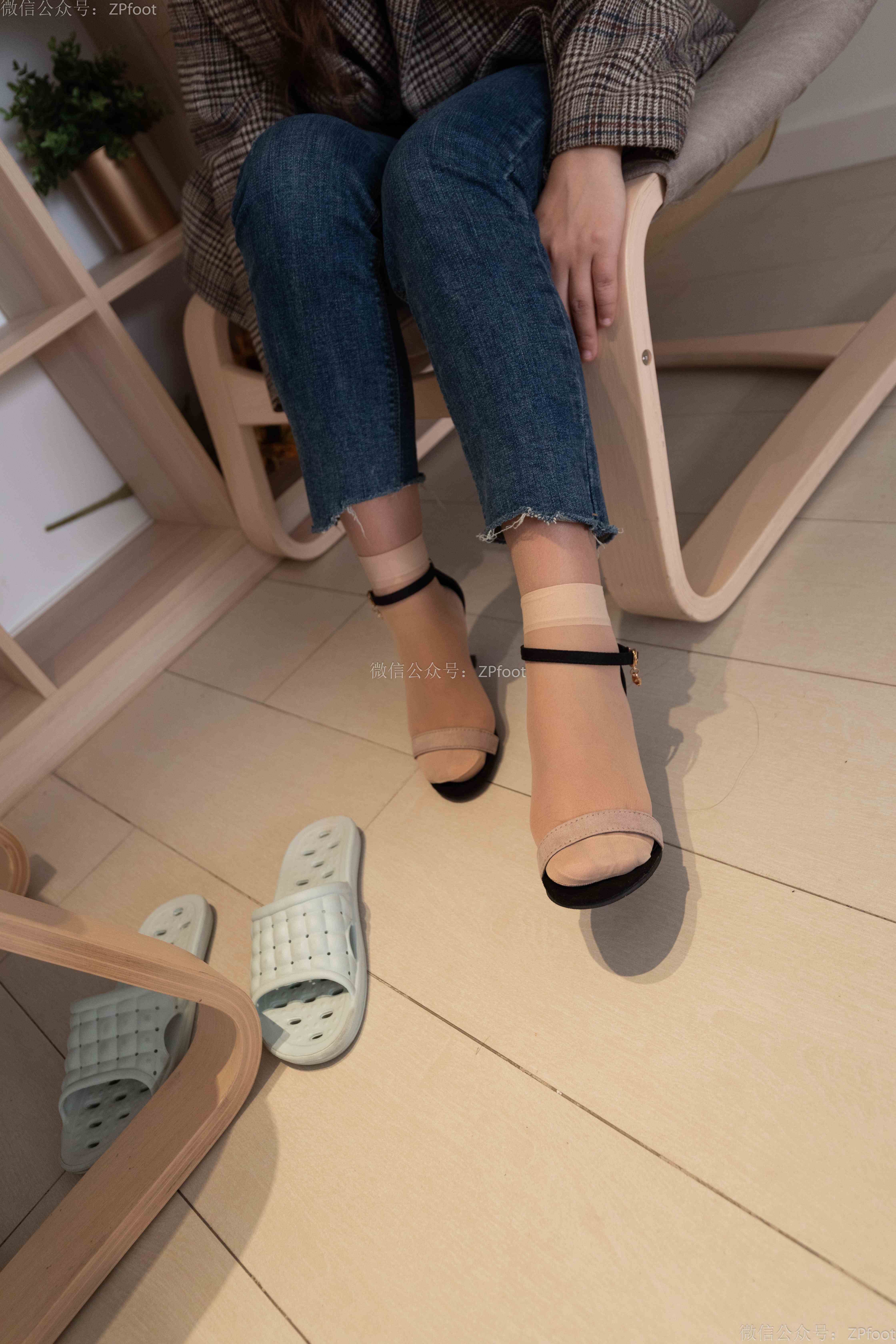 China Beauty Legs and feet 1201