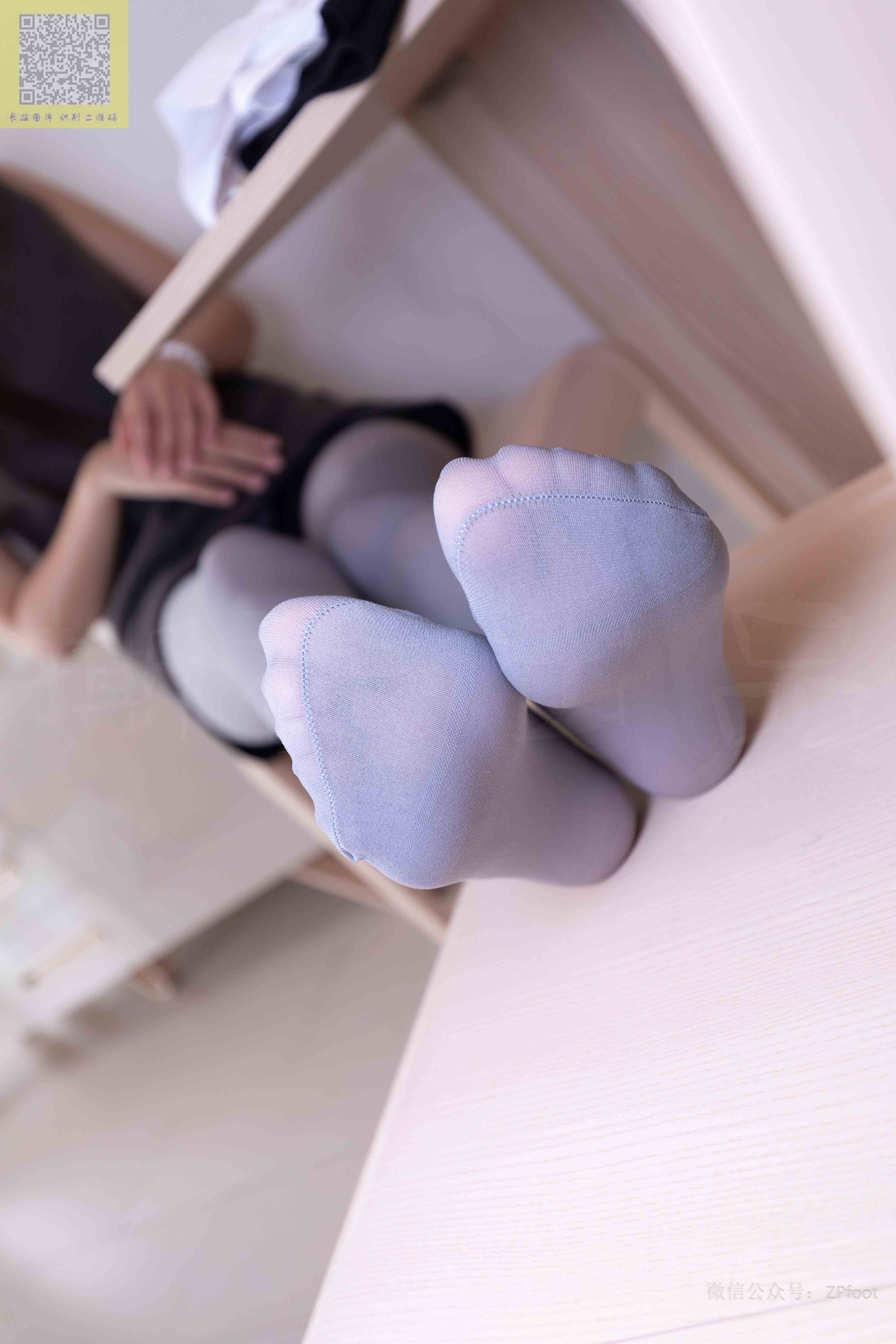 China Beauty Legs and feet 1203