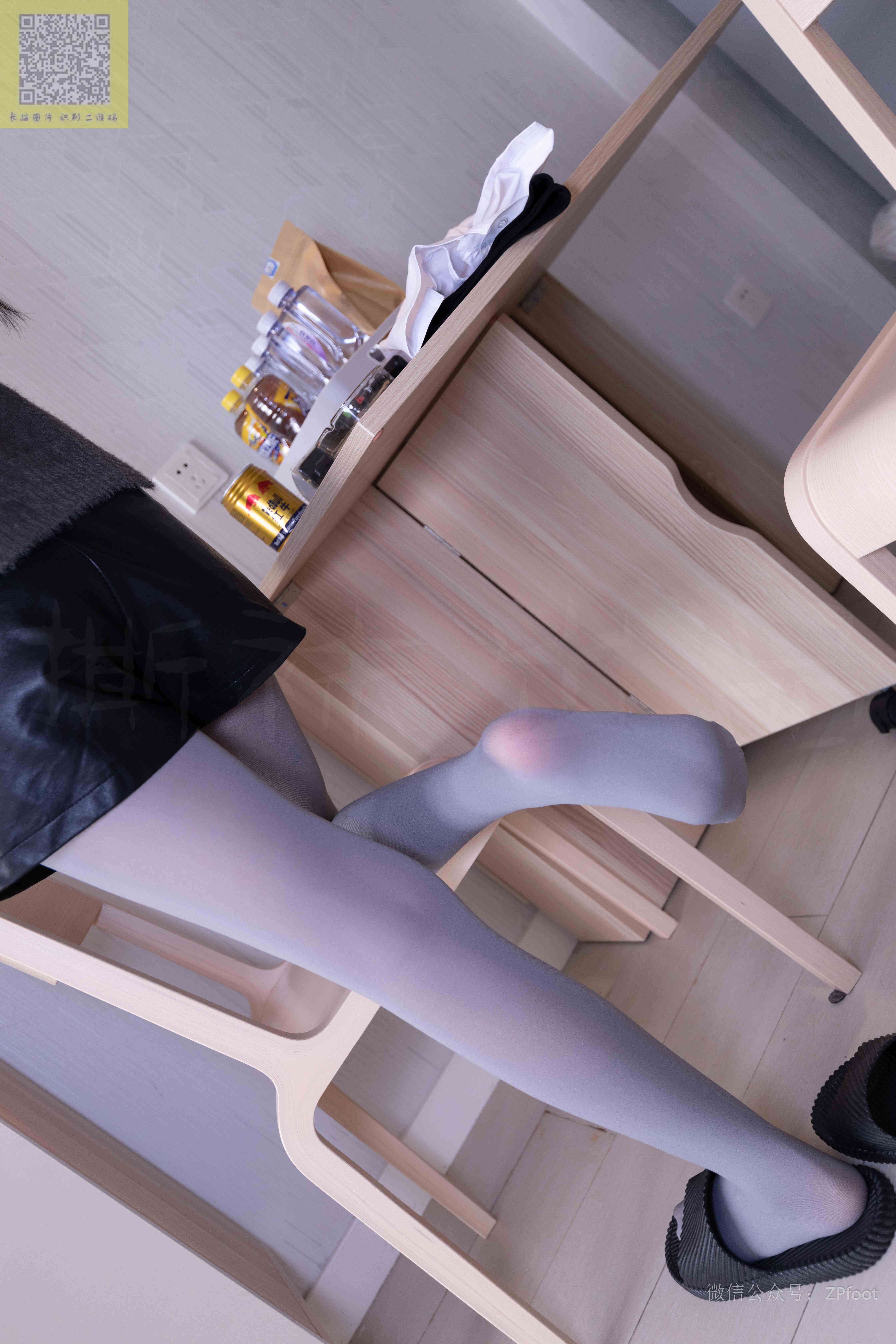 China Beauty Legs and feet 1203