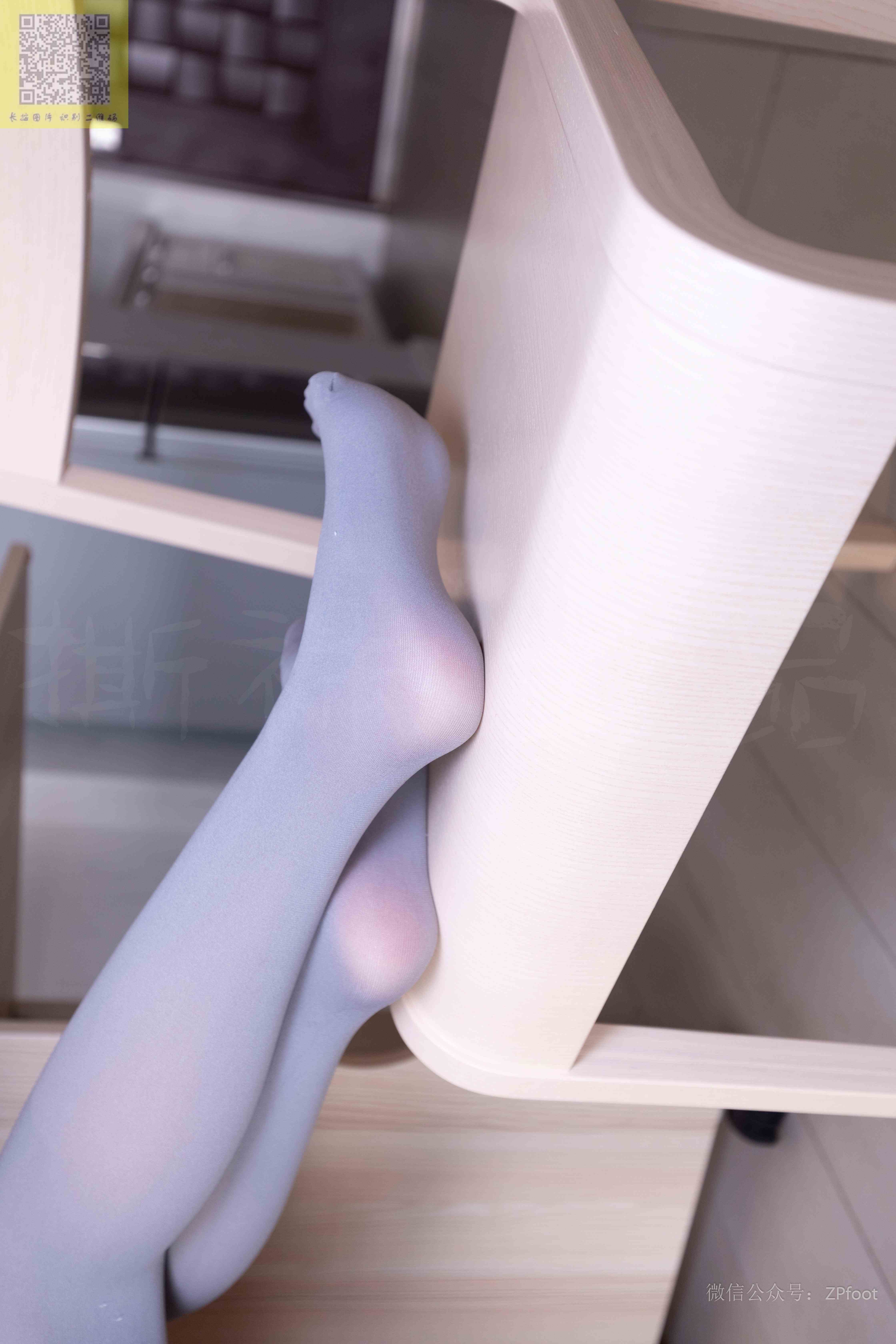 China Beauty Legs and feet 1203