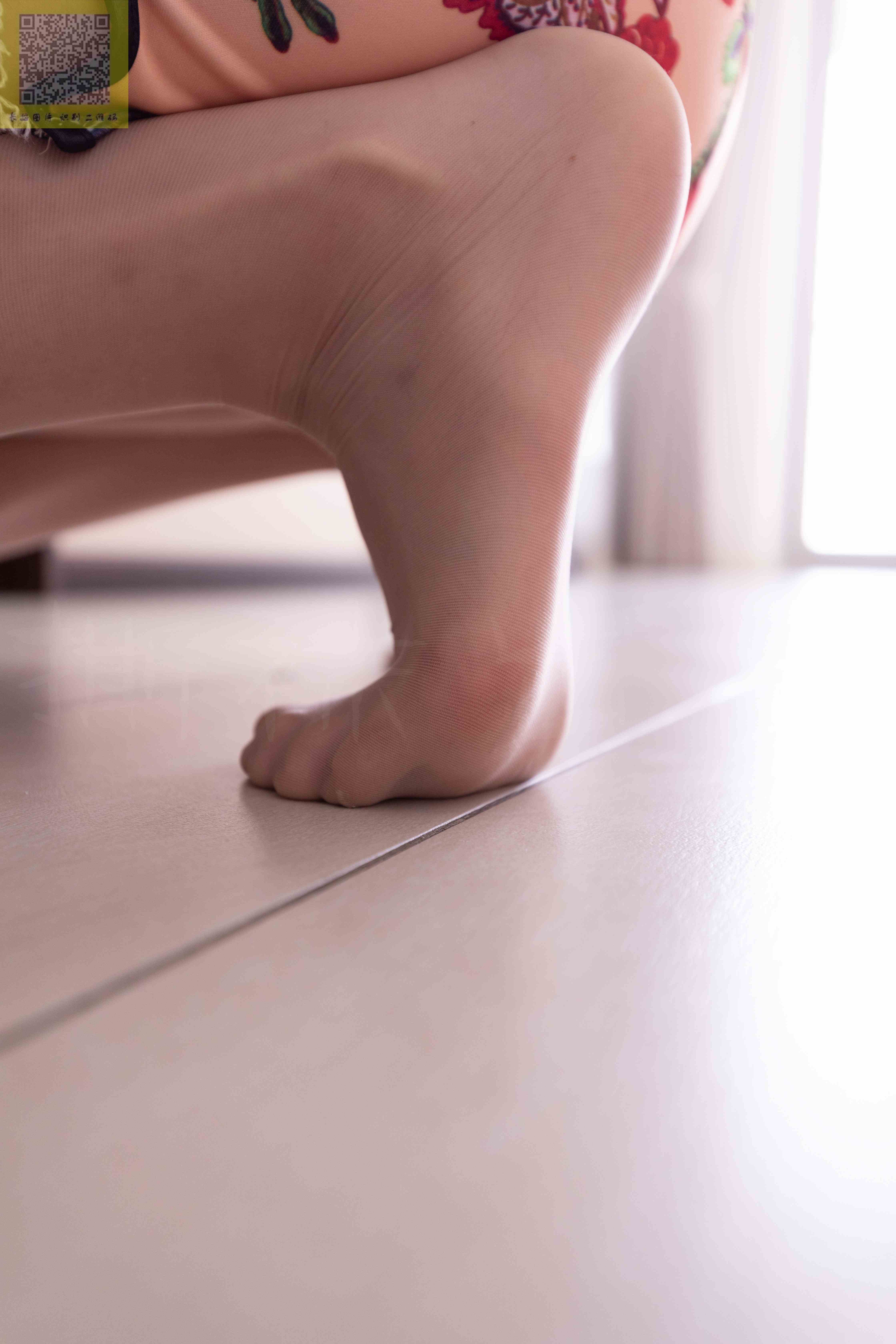 China Beauty Legs and feet 1204