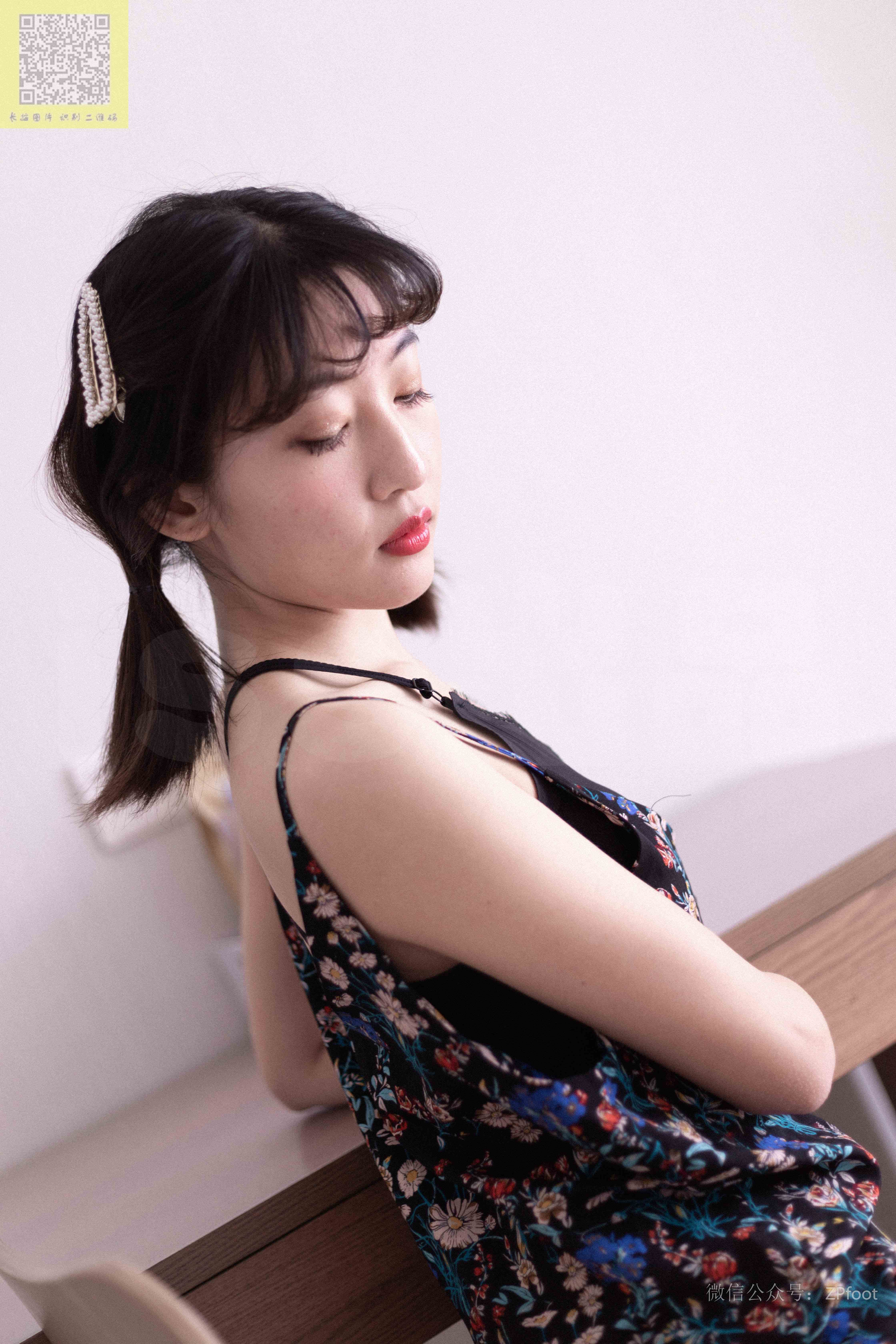 China Beauty Legs and feet 1207