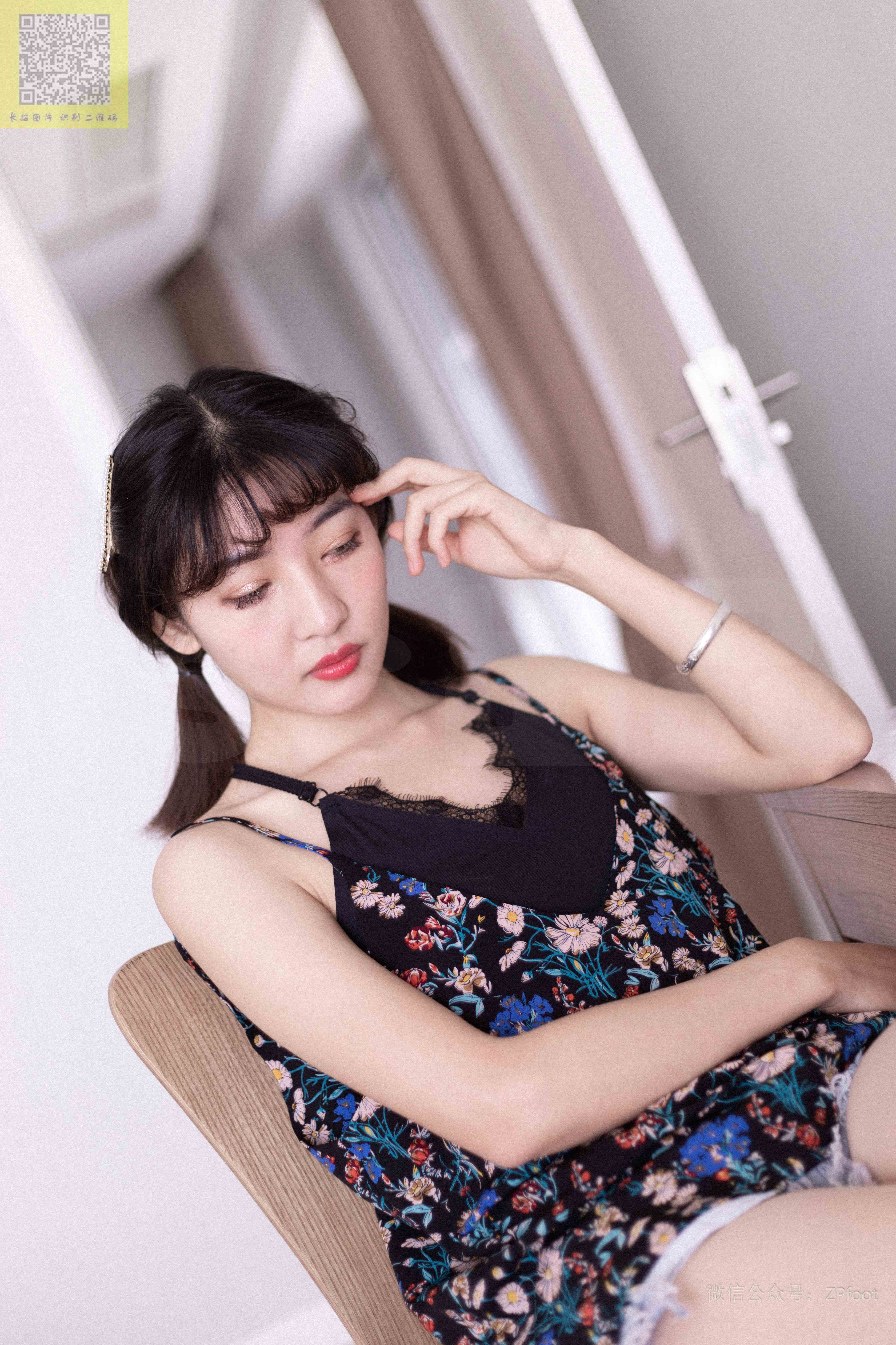 China Beauty Legs and feet 1207