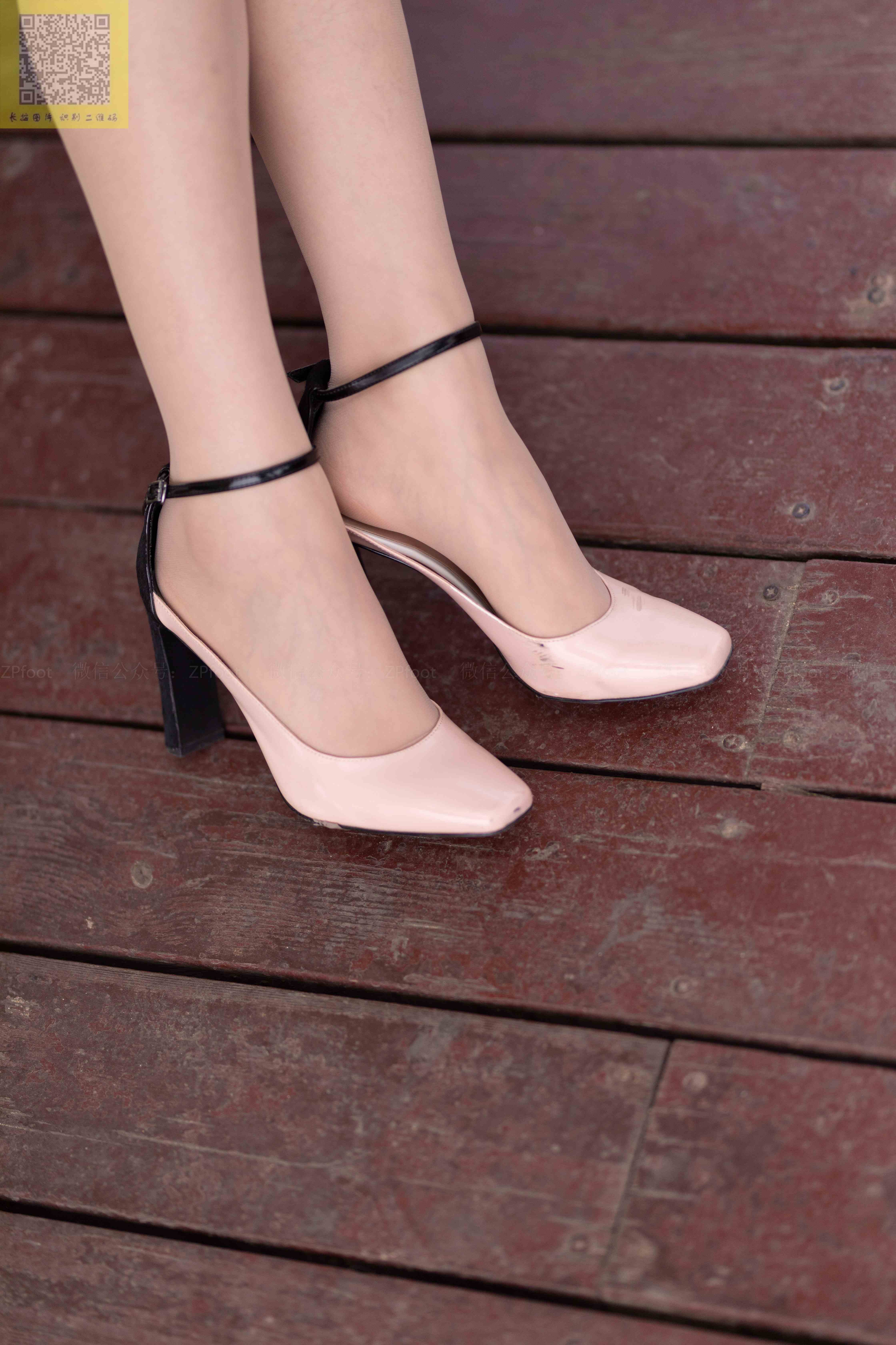 China Beauty Legs and feet 1208