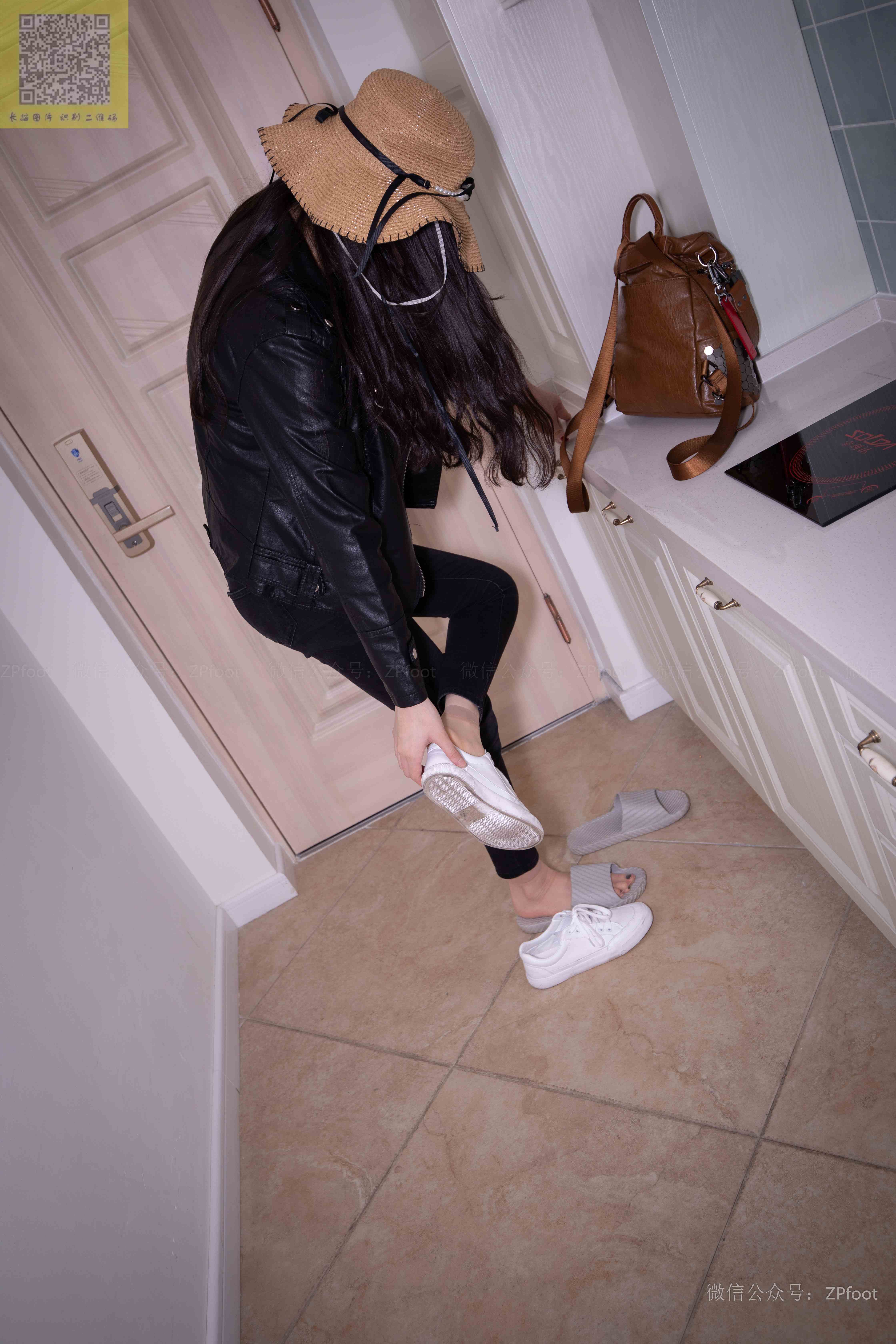 China Beauty Legs and feet 1209