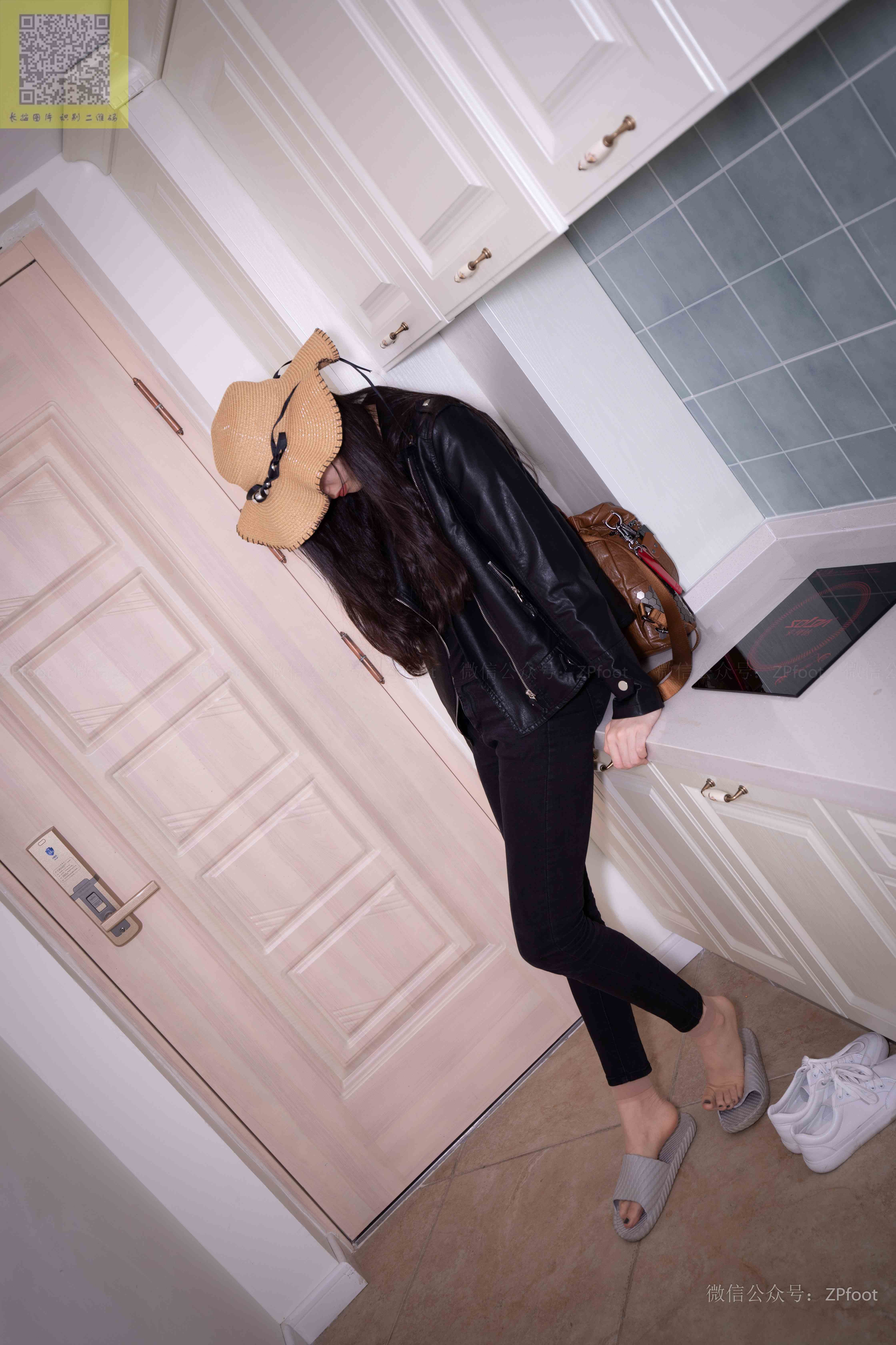 China Beauty Legs and feet 1209