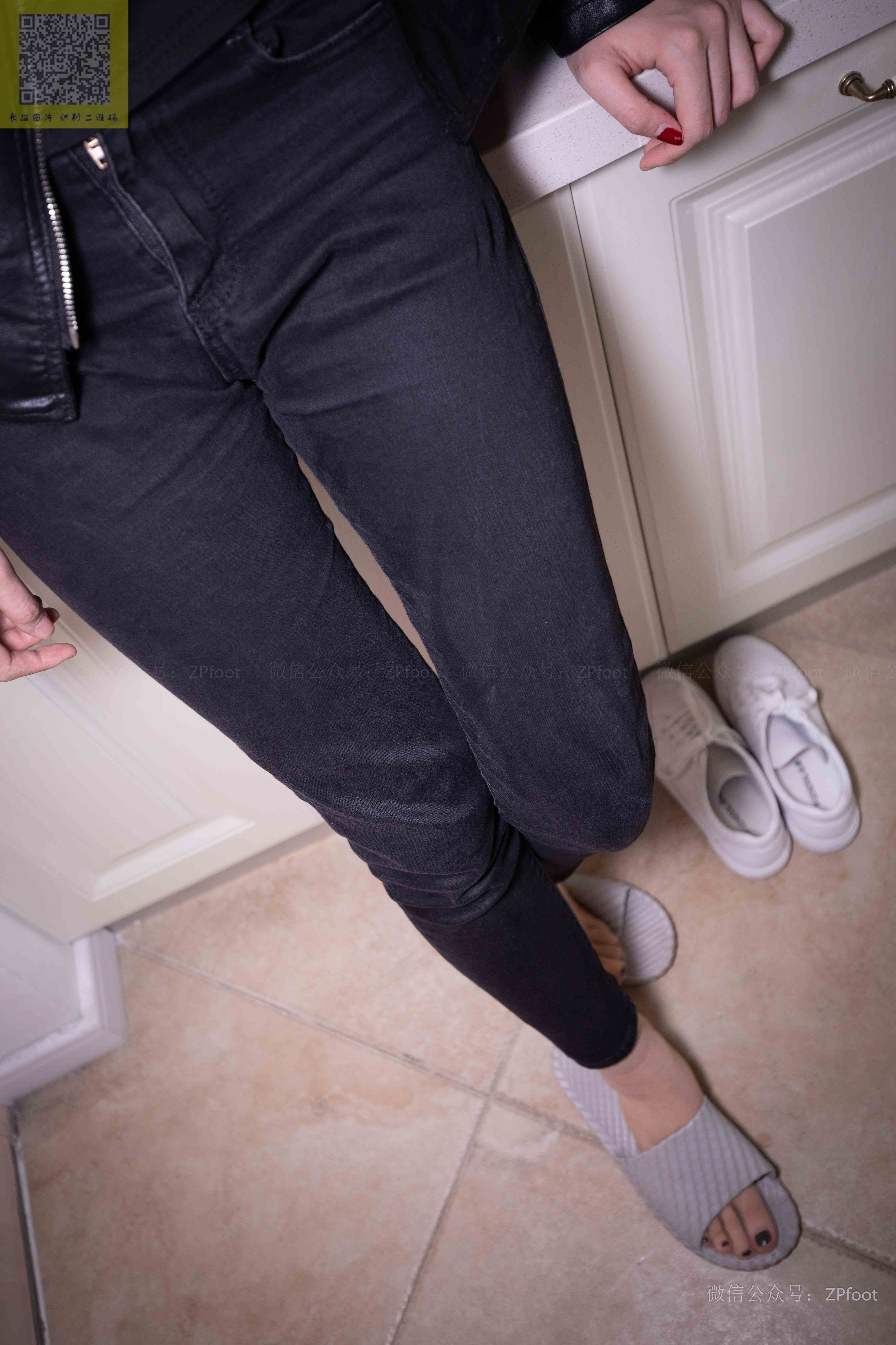 China Beauty Legs and feet 1209