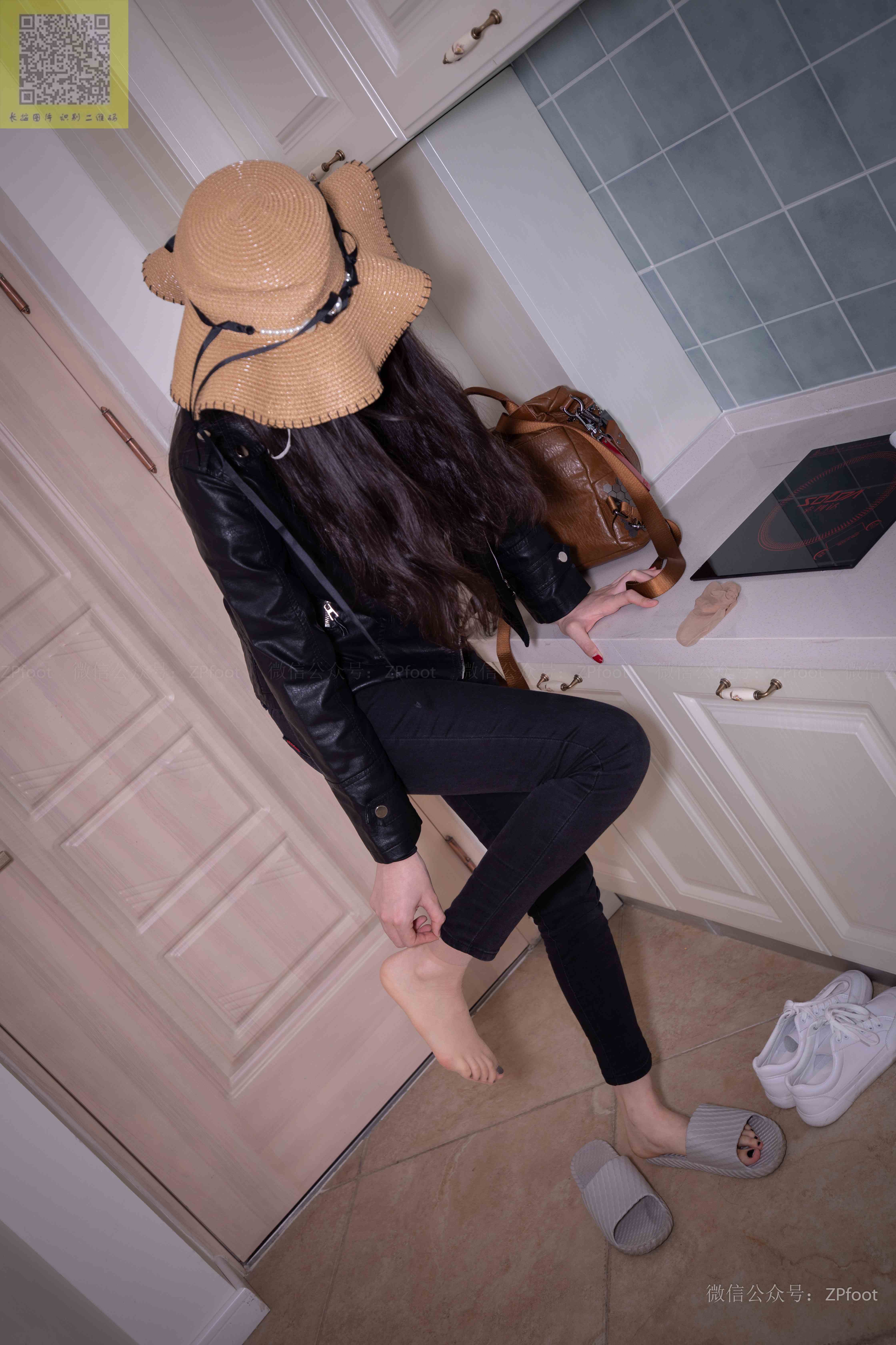 China Beauty Legs and feet 1209