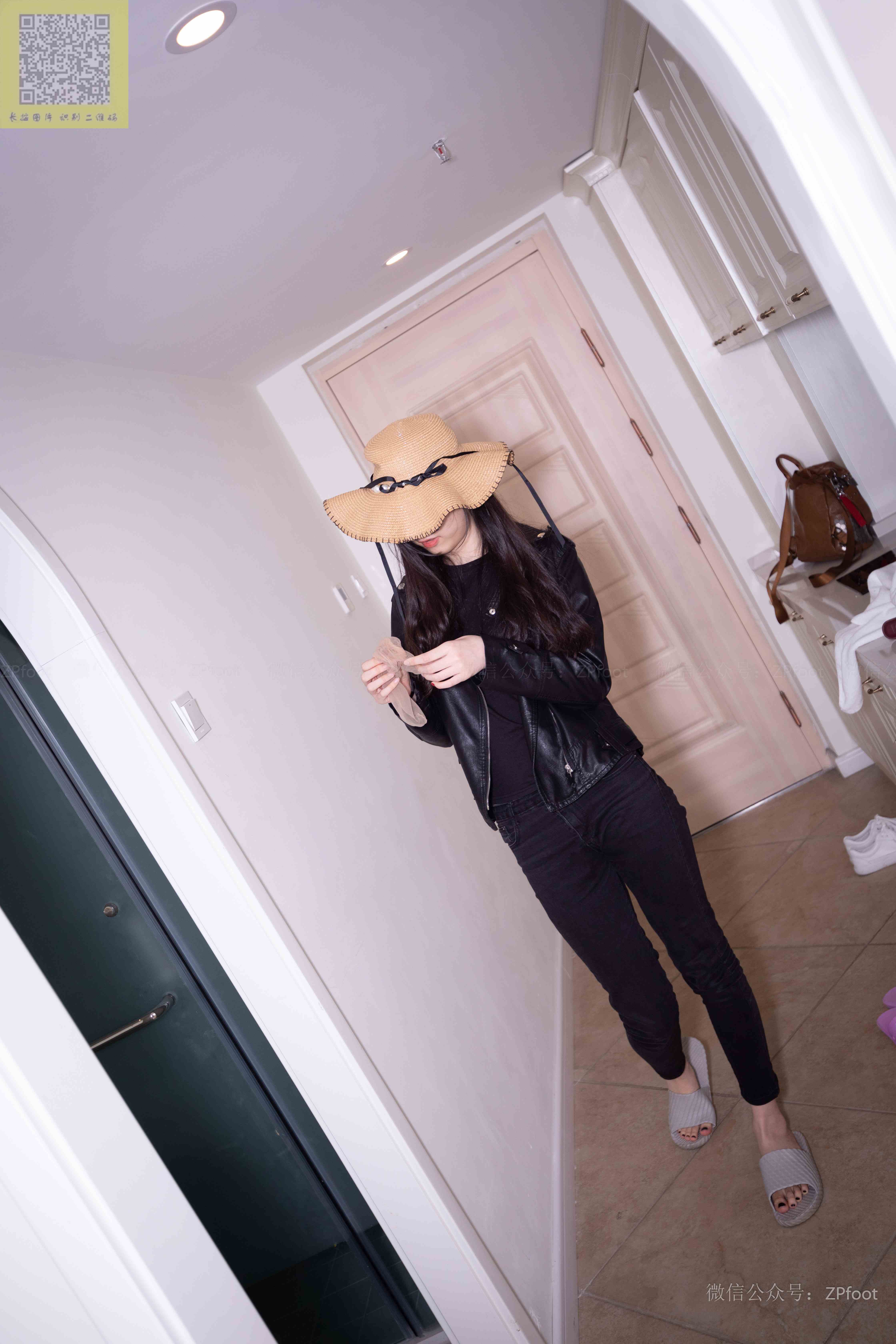 China Beauty Legs and feet 1209