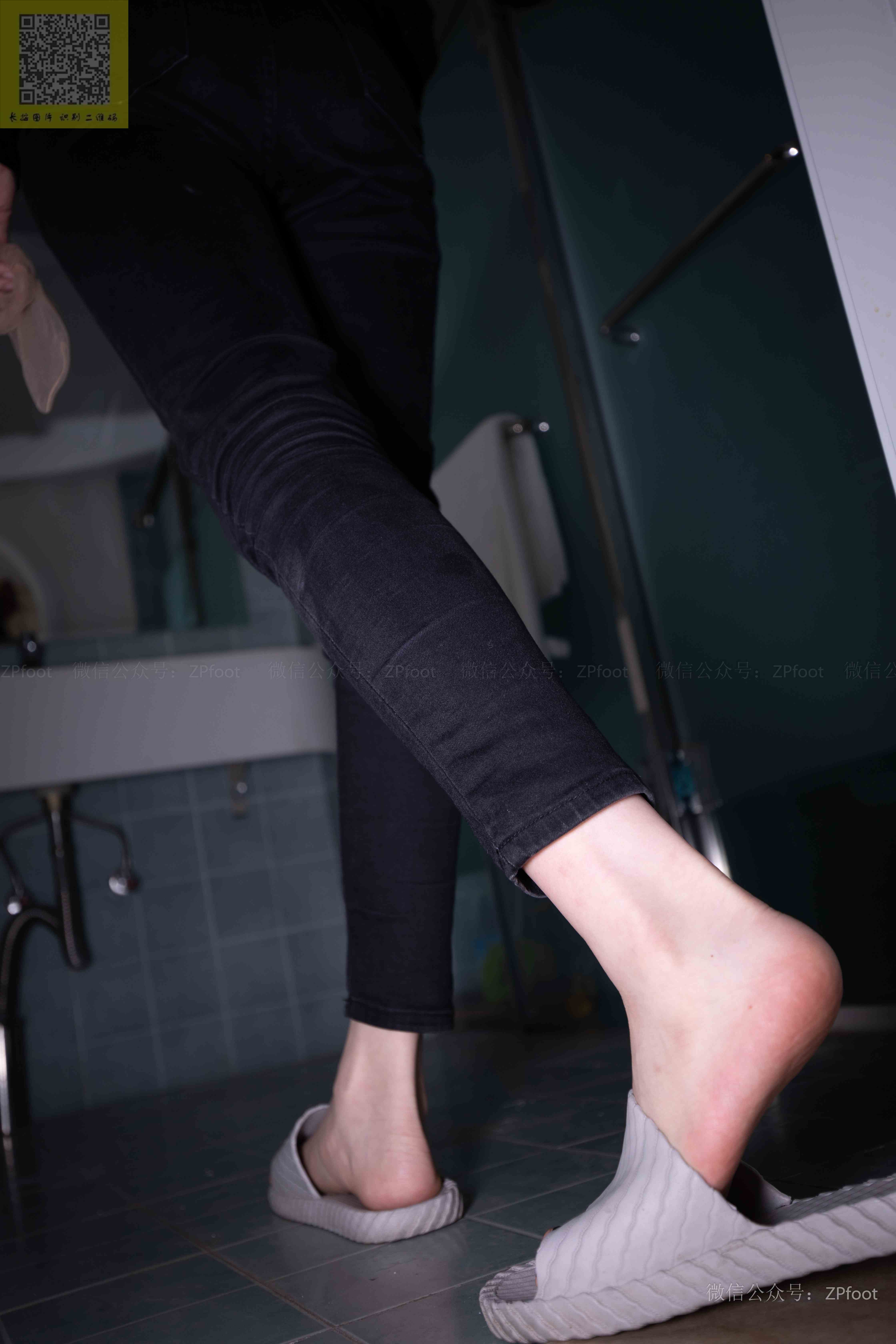 China Beauty Legs and feet 1209