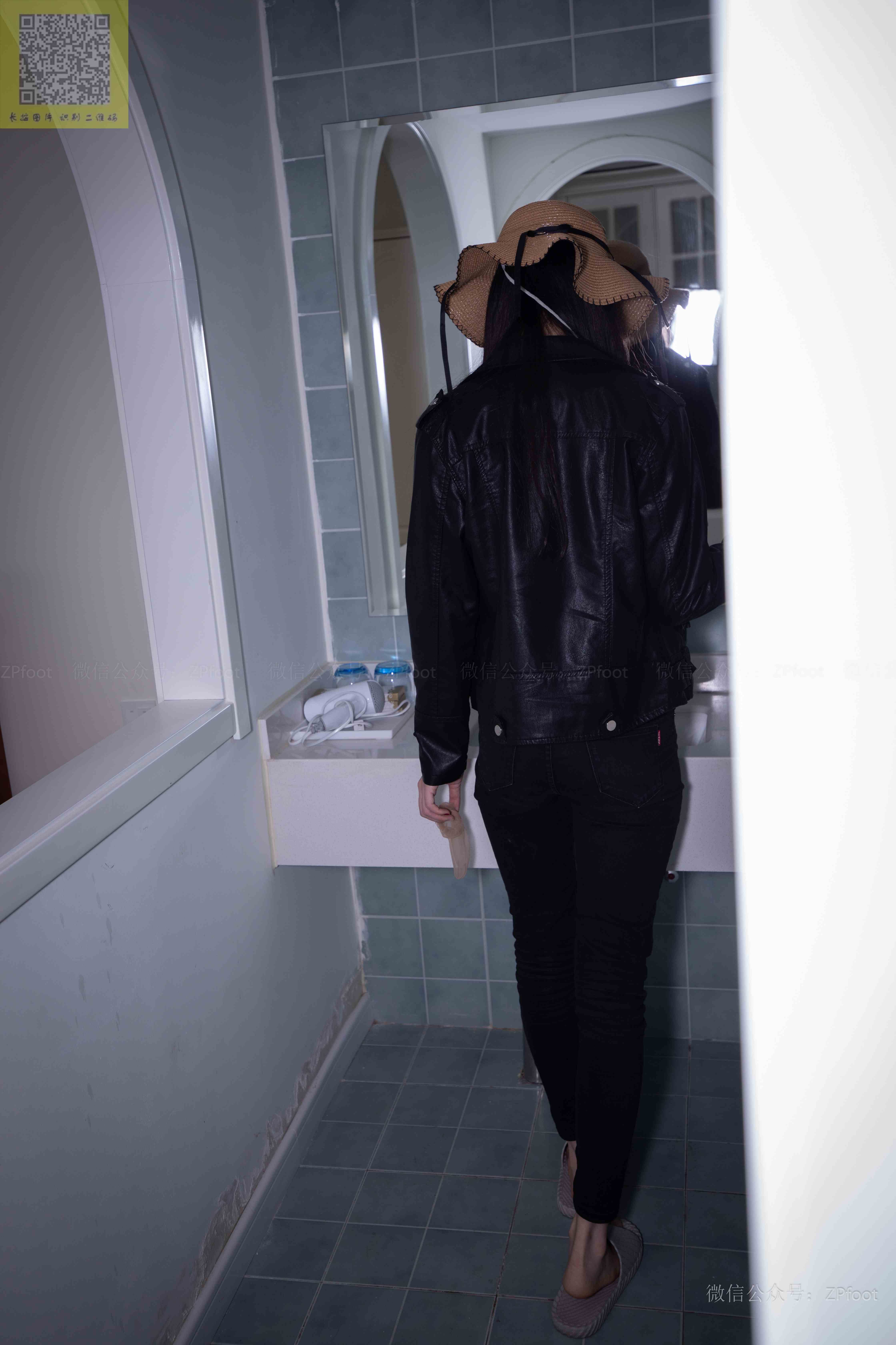 China Beauty Legs and feet 1209