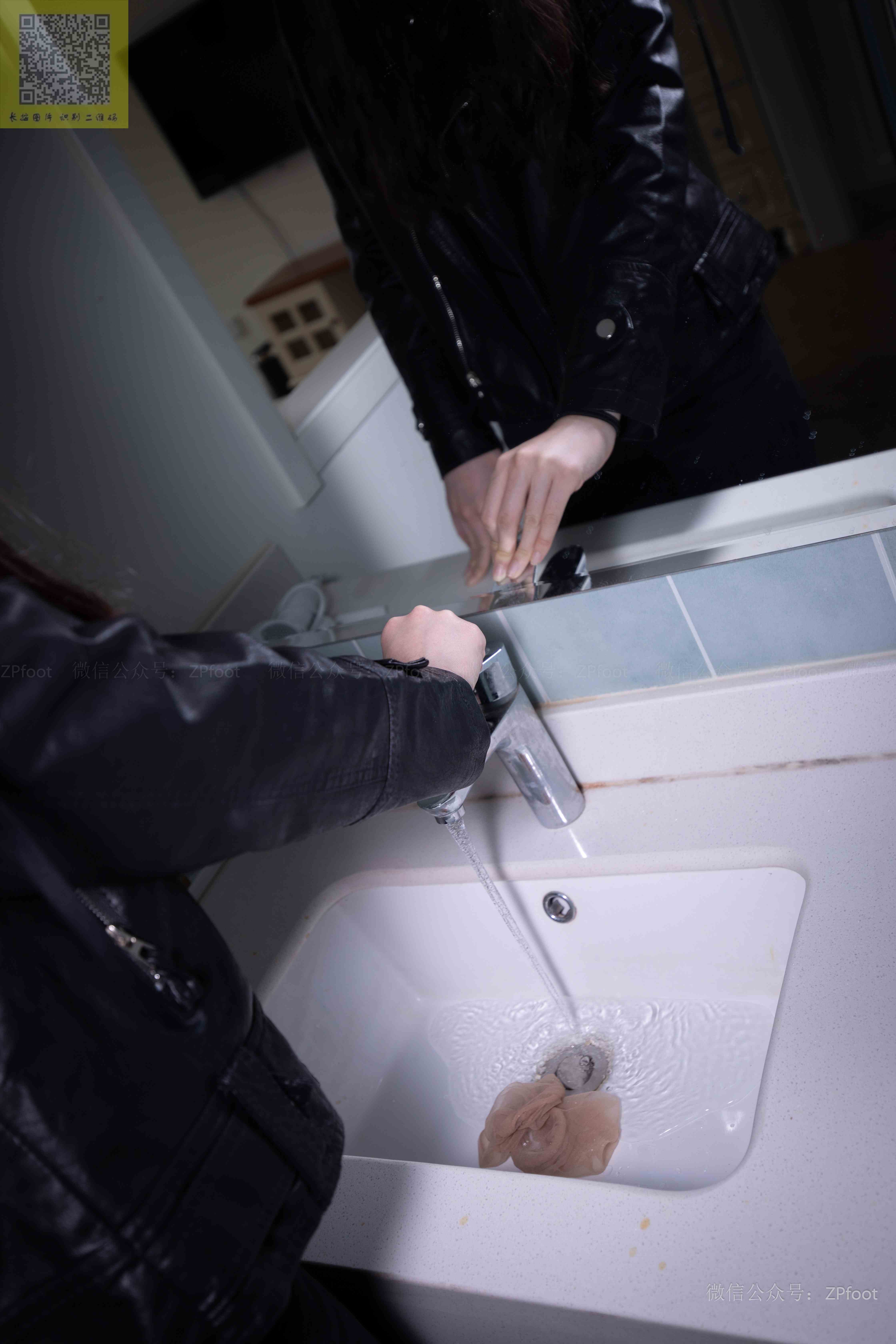 China Beauty Legs and feet 1209