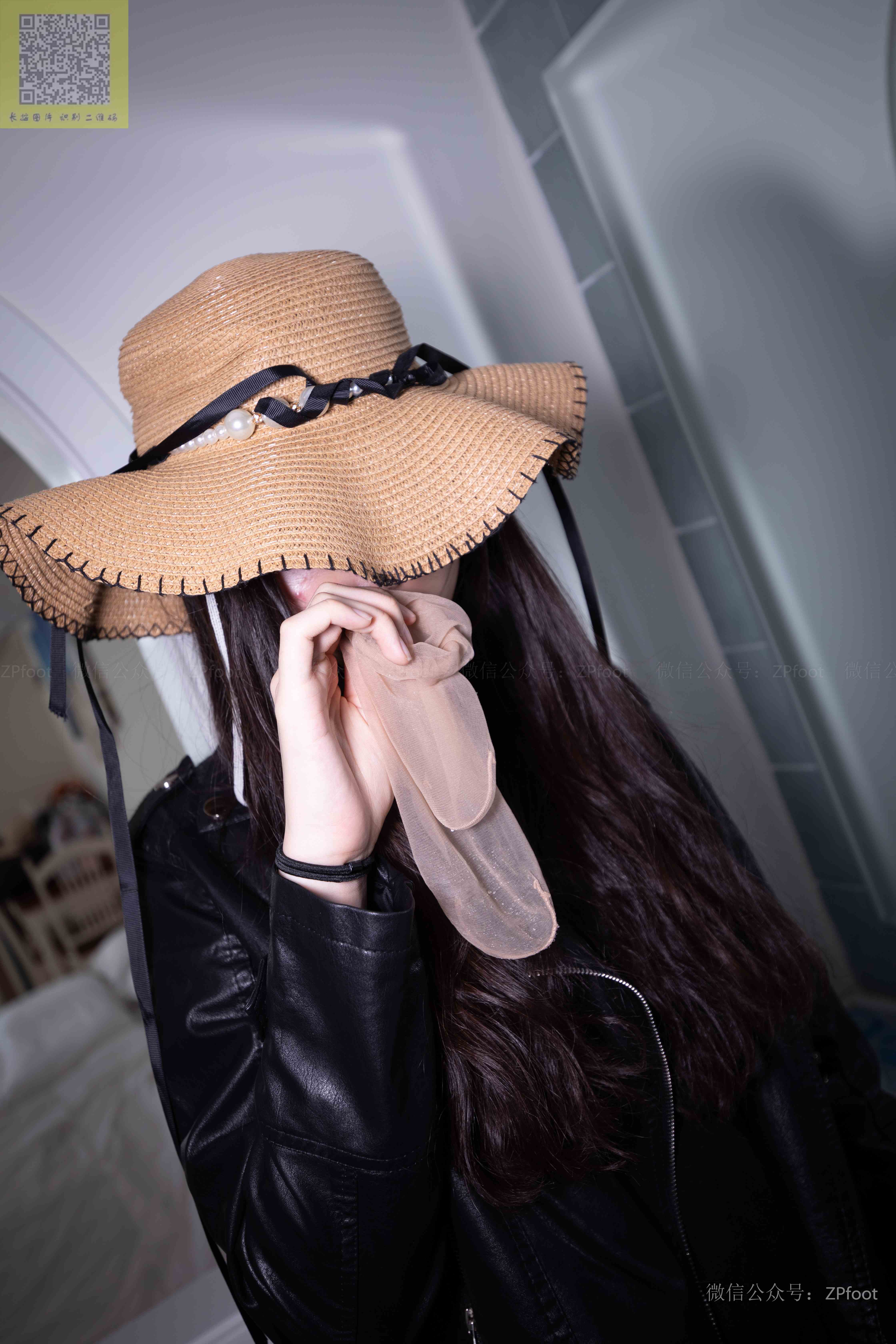 China Beauty Legs and feet 1209