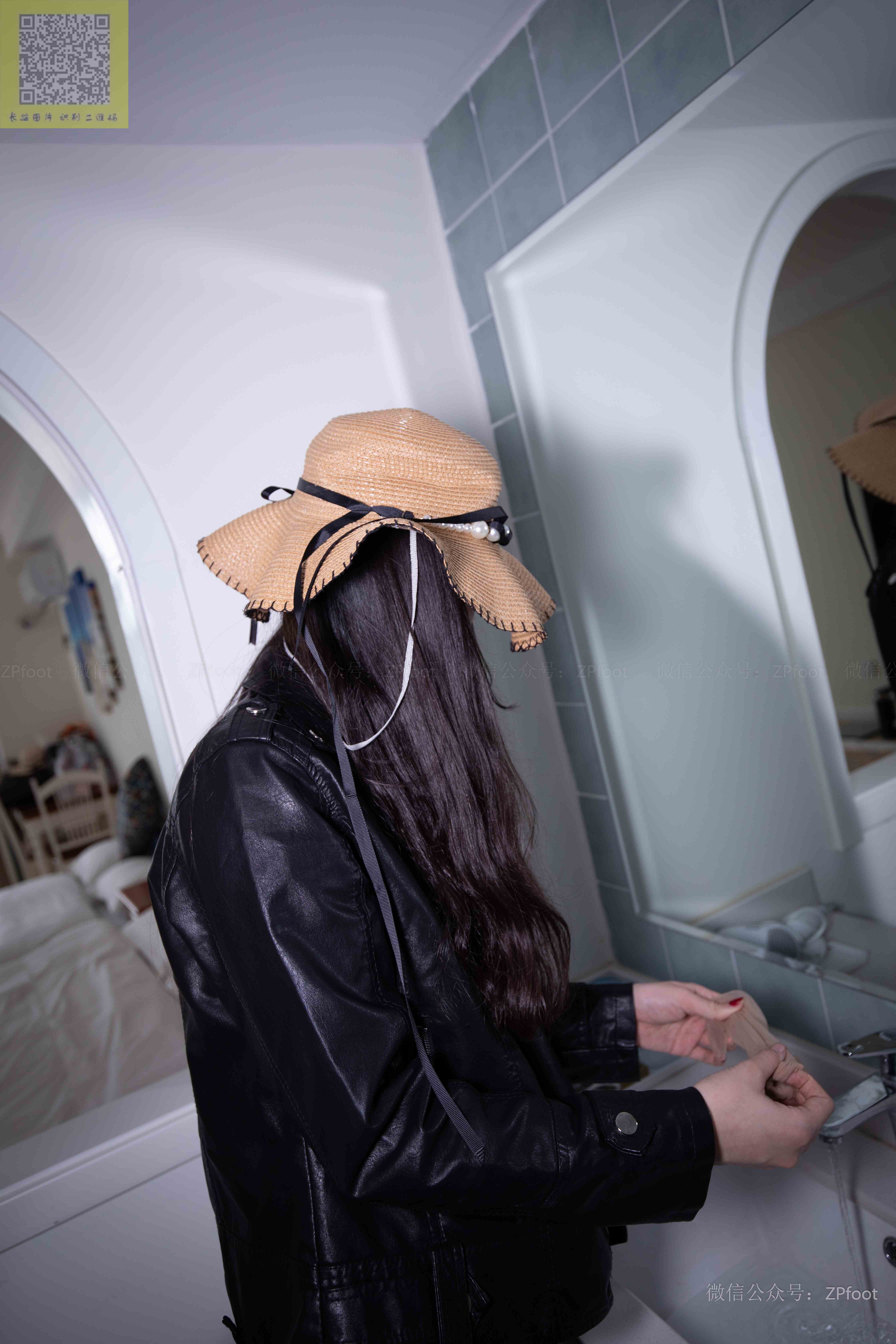 China Beauty Legs and feet 1209