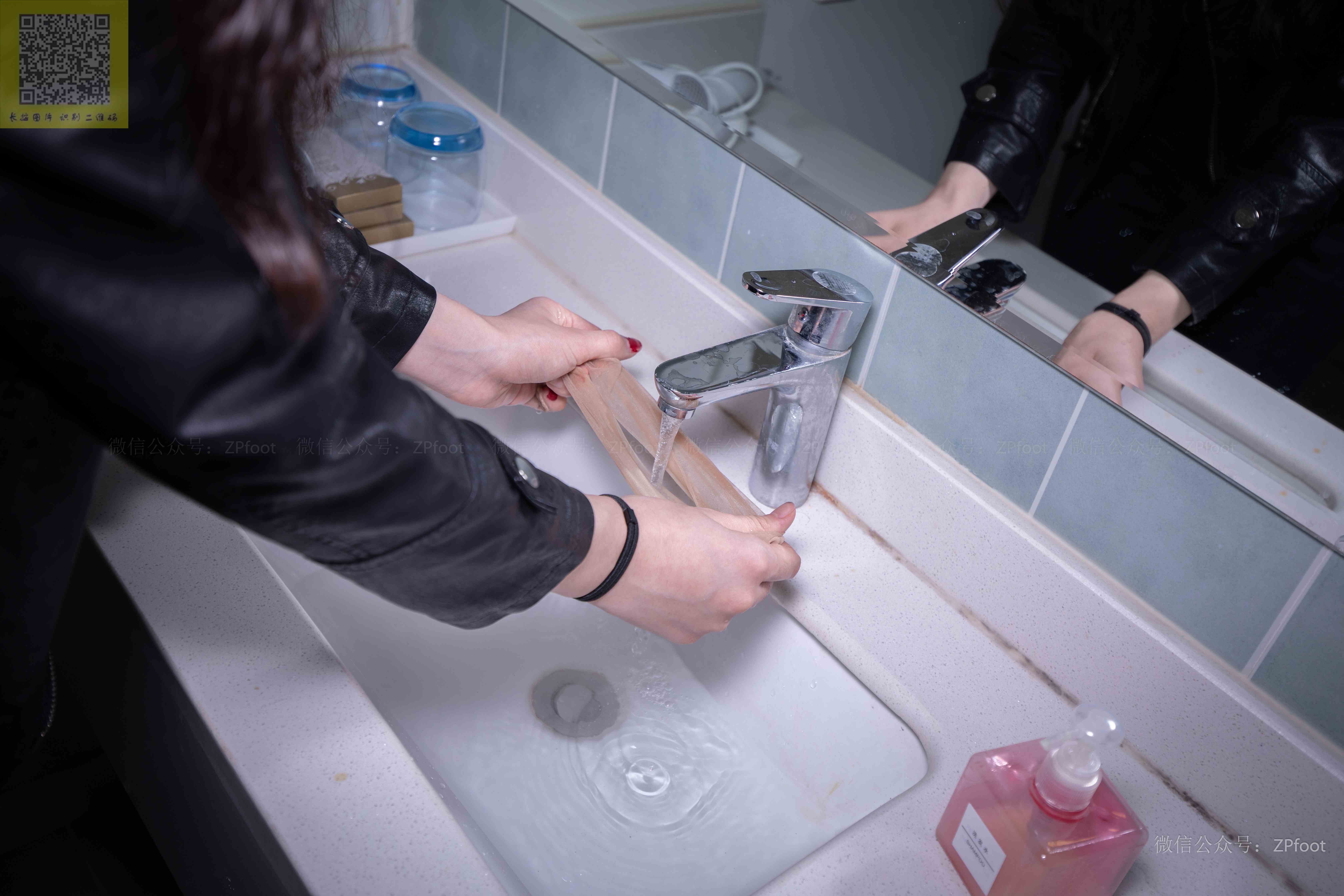 China Beauty Legs and feet 1209