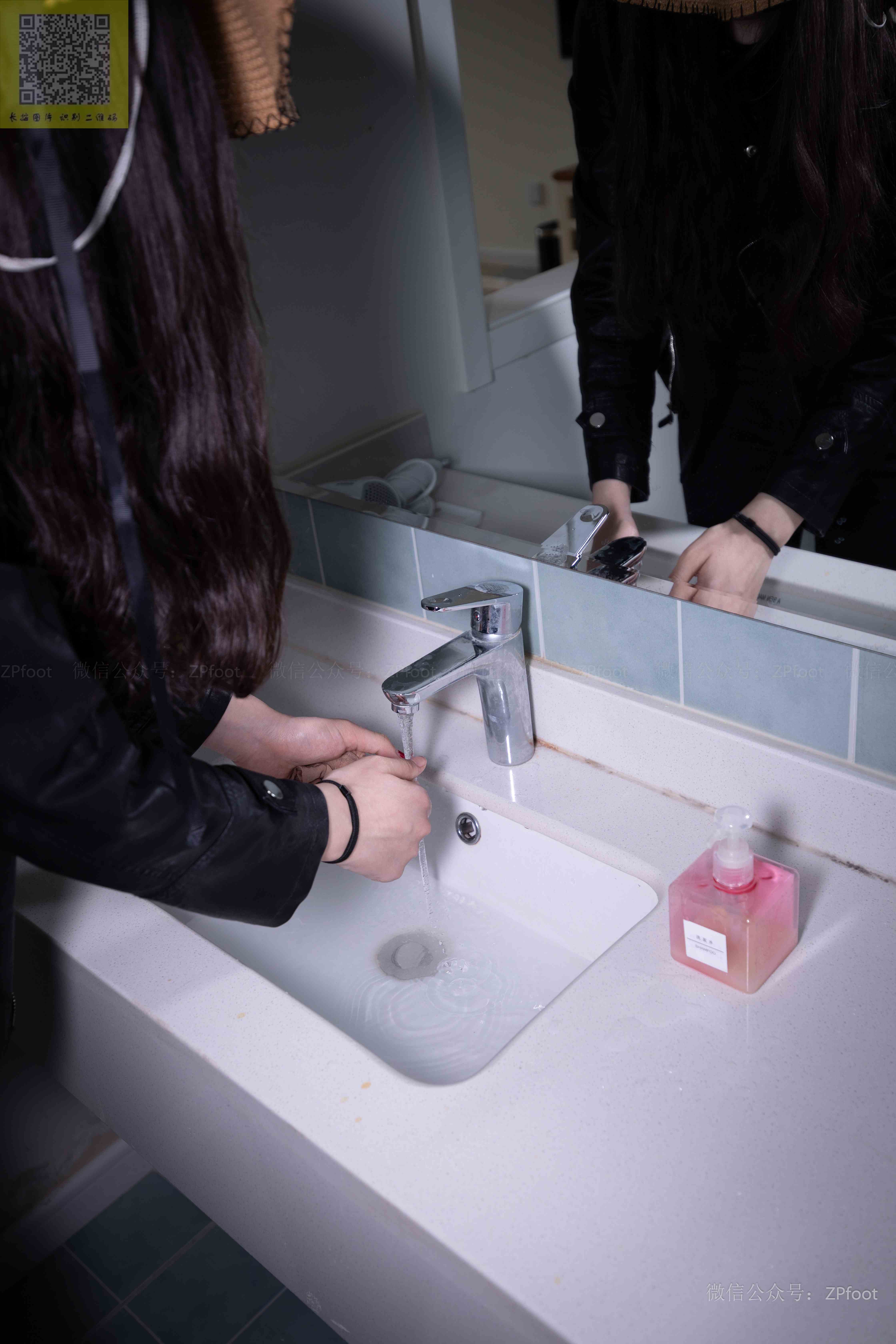 China Beauty Legs and feet 1209