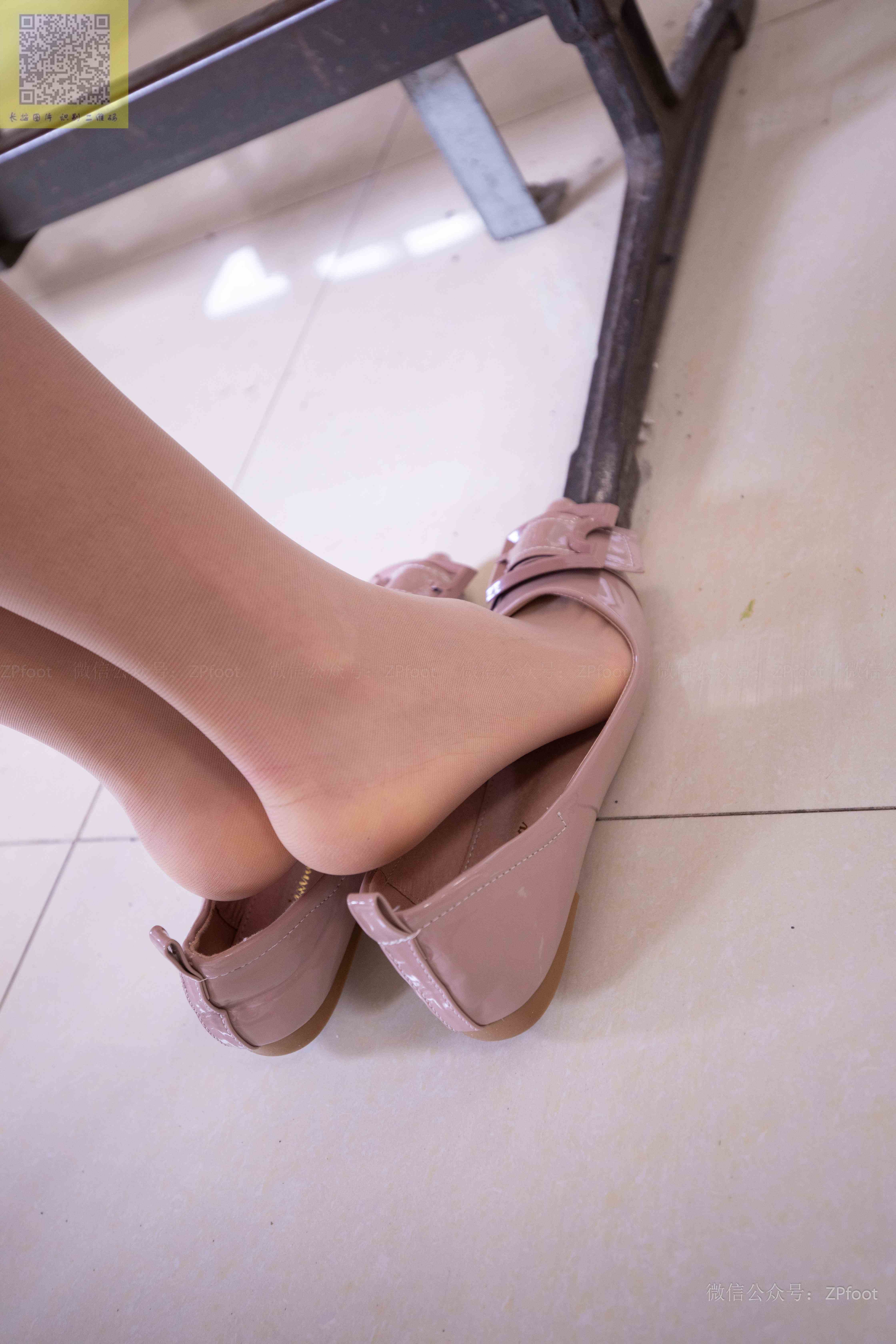 China Beauty Legs and feet 1210