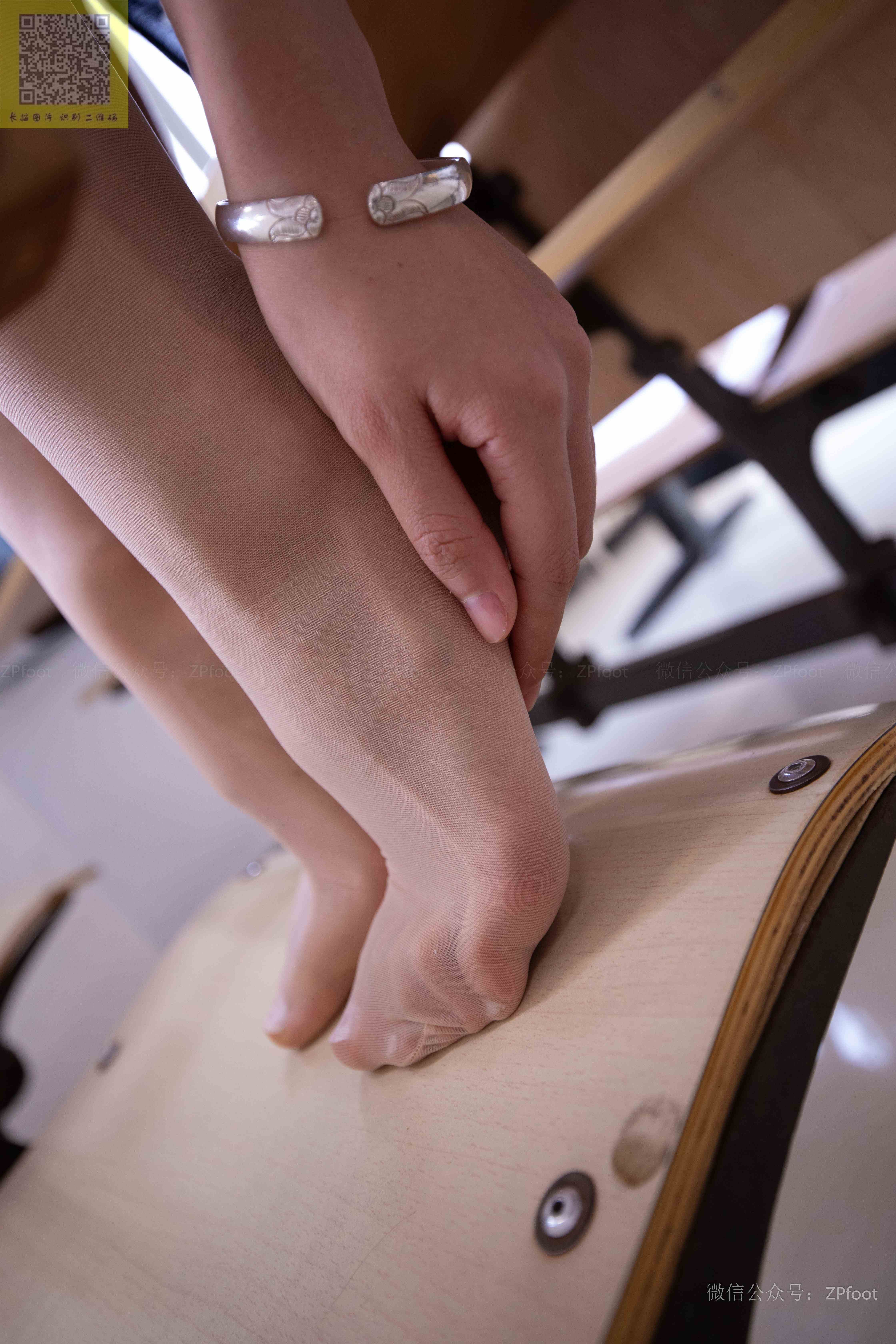 China Beauty Legs and feet 1210