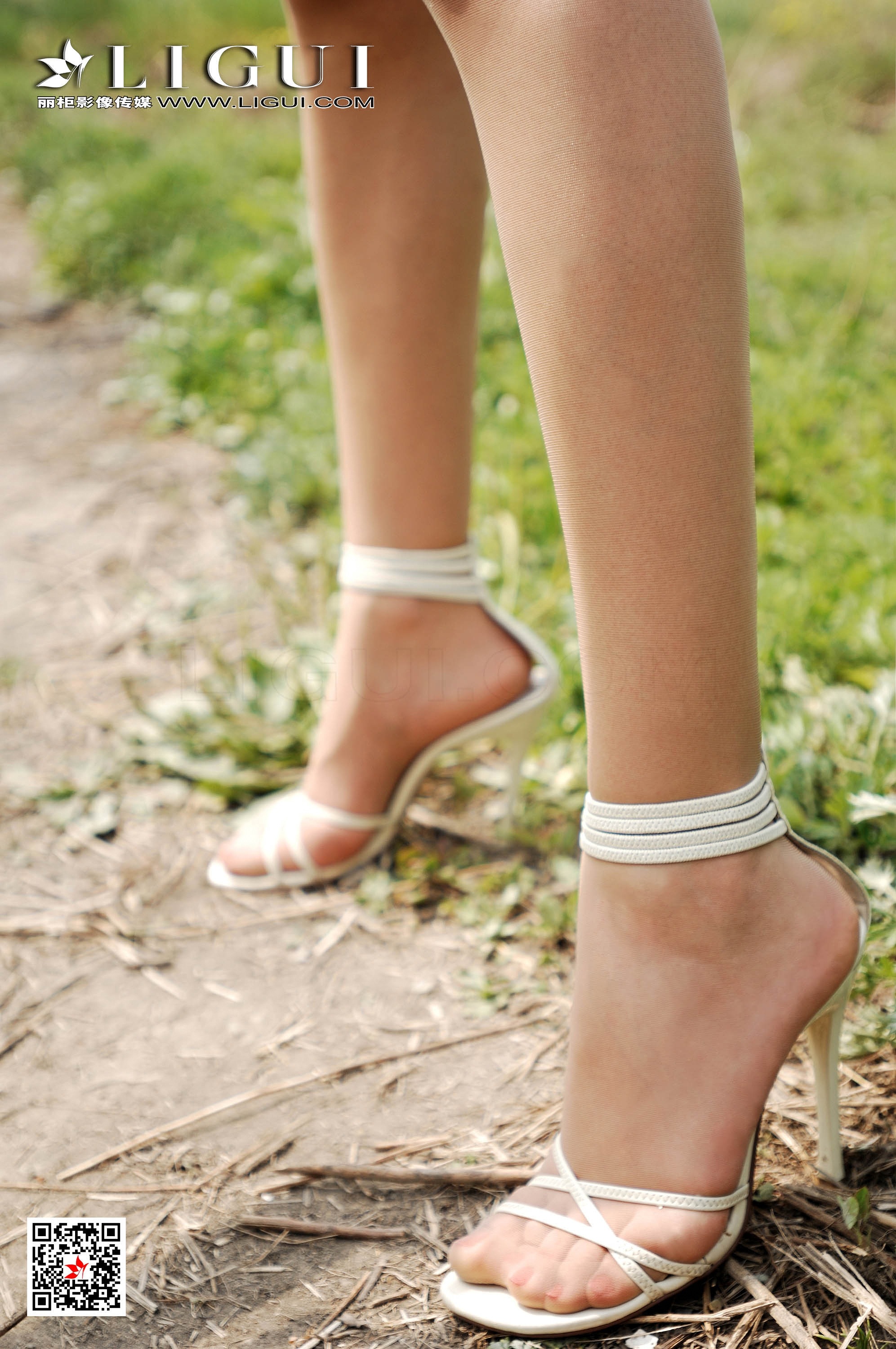 pretty lady dirty feet 95